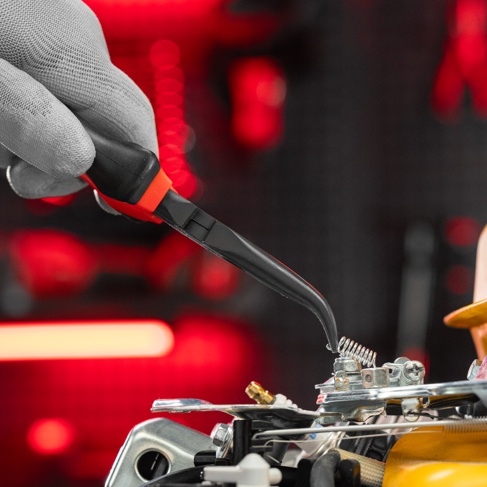 Длинногубцы изогнутые Black Nickel, 200 мм, двухкомпонентные рукоятки Matrix