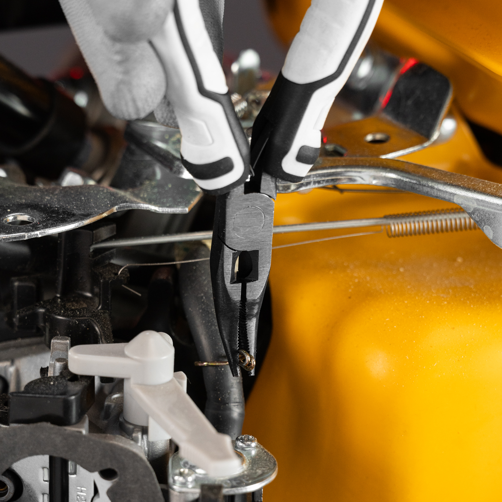 Длинногубцы Mini, 125 мм, изогнутые, авторазжим, Pro Matrix