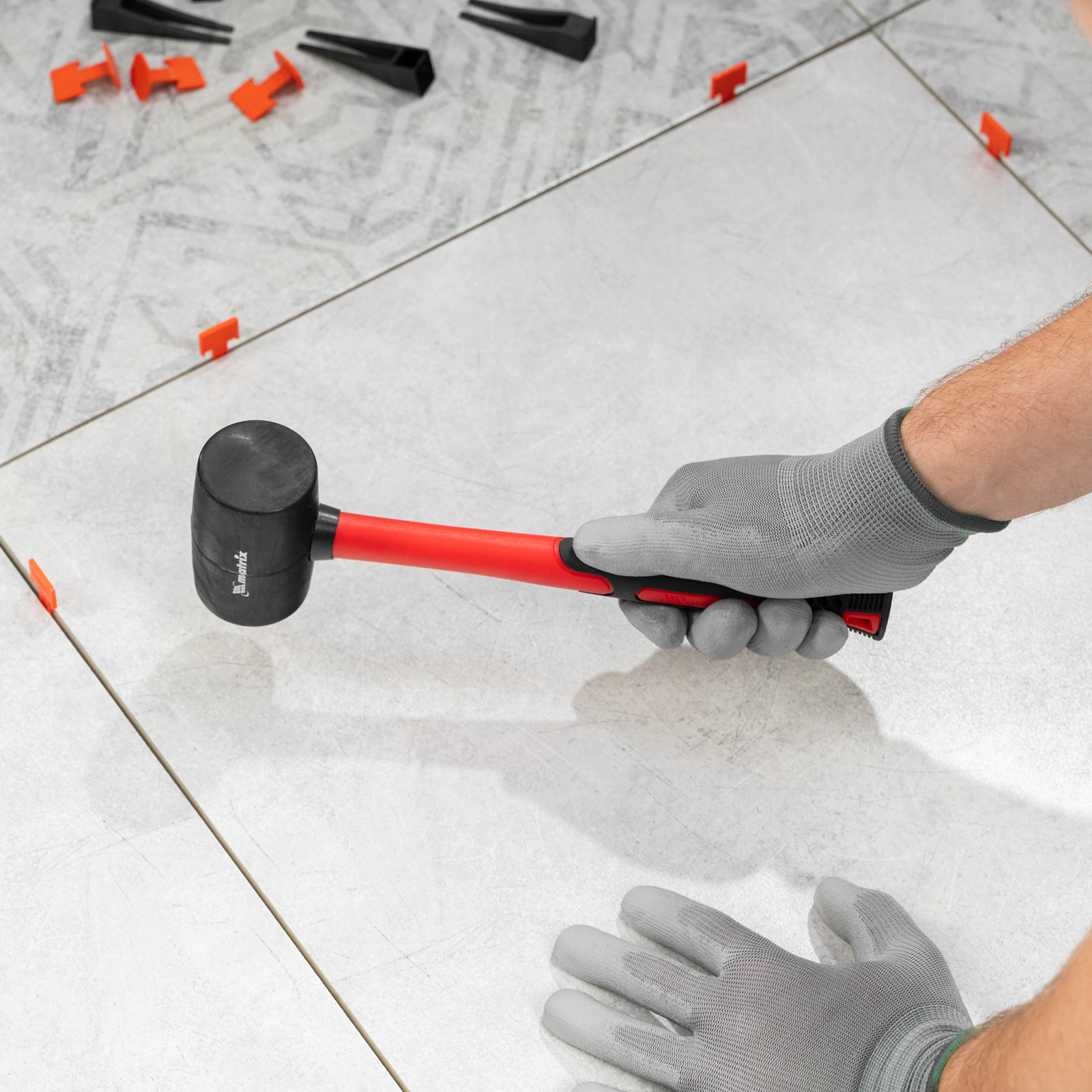 Киянка резиновая, 225 г, черная резина, фибергласовая рукоятка Matrix