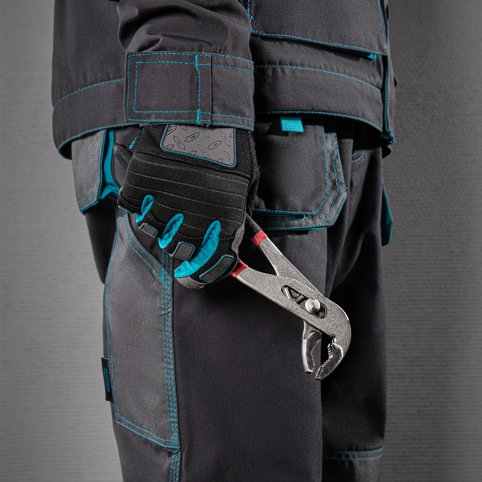 Клещи, 250 мм, переставные, обливные рукоятки Matrix