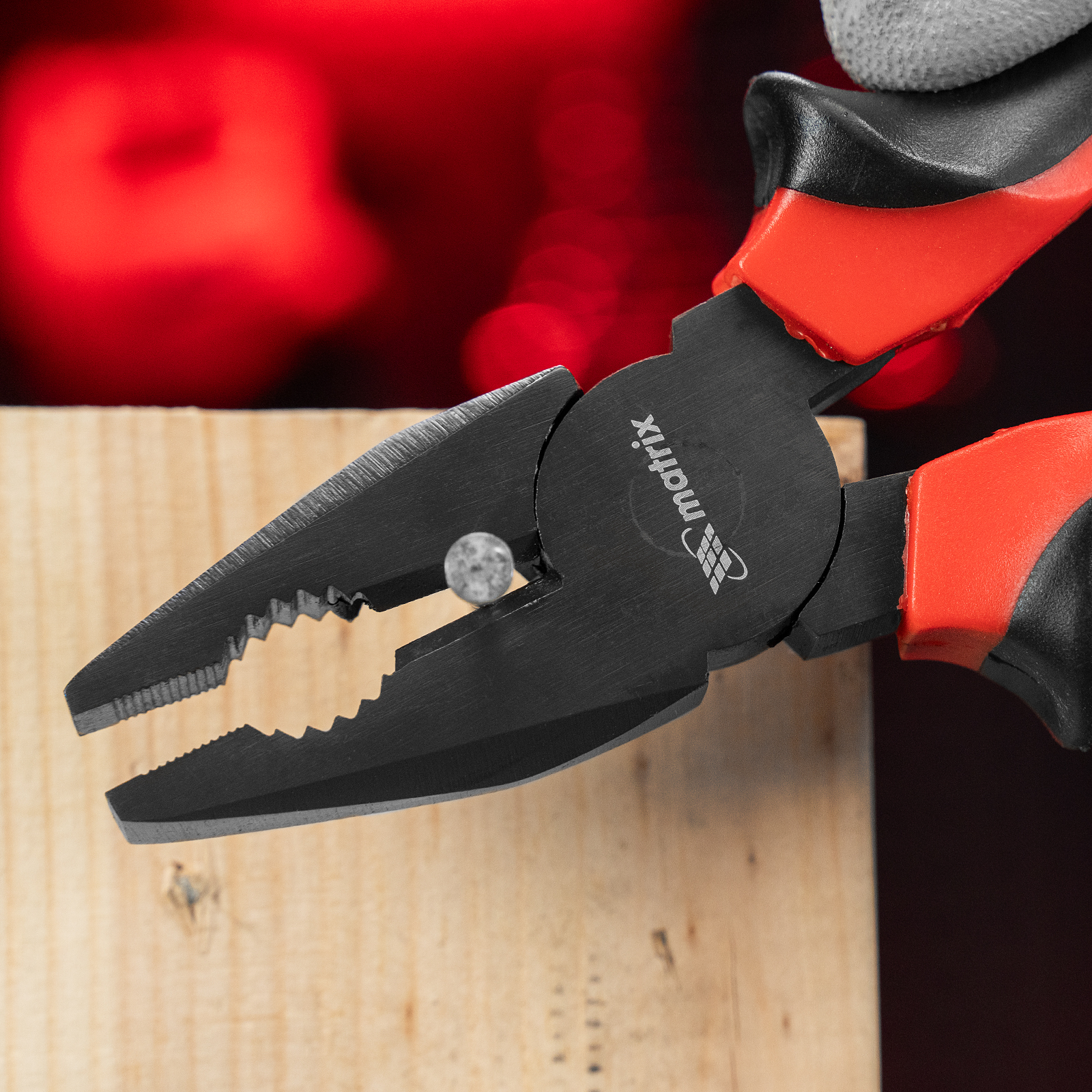 Плоскогубцы комбинированные Black Nickel, 200 мм, двухкомпонентные рукоятки Matrix