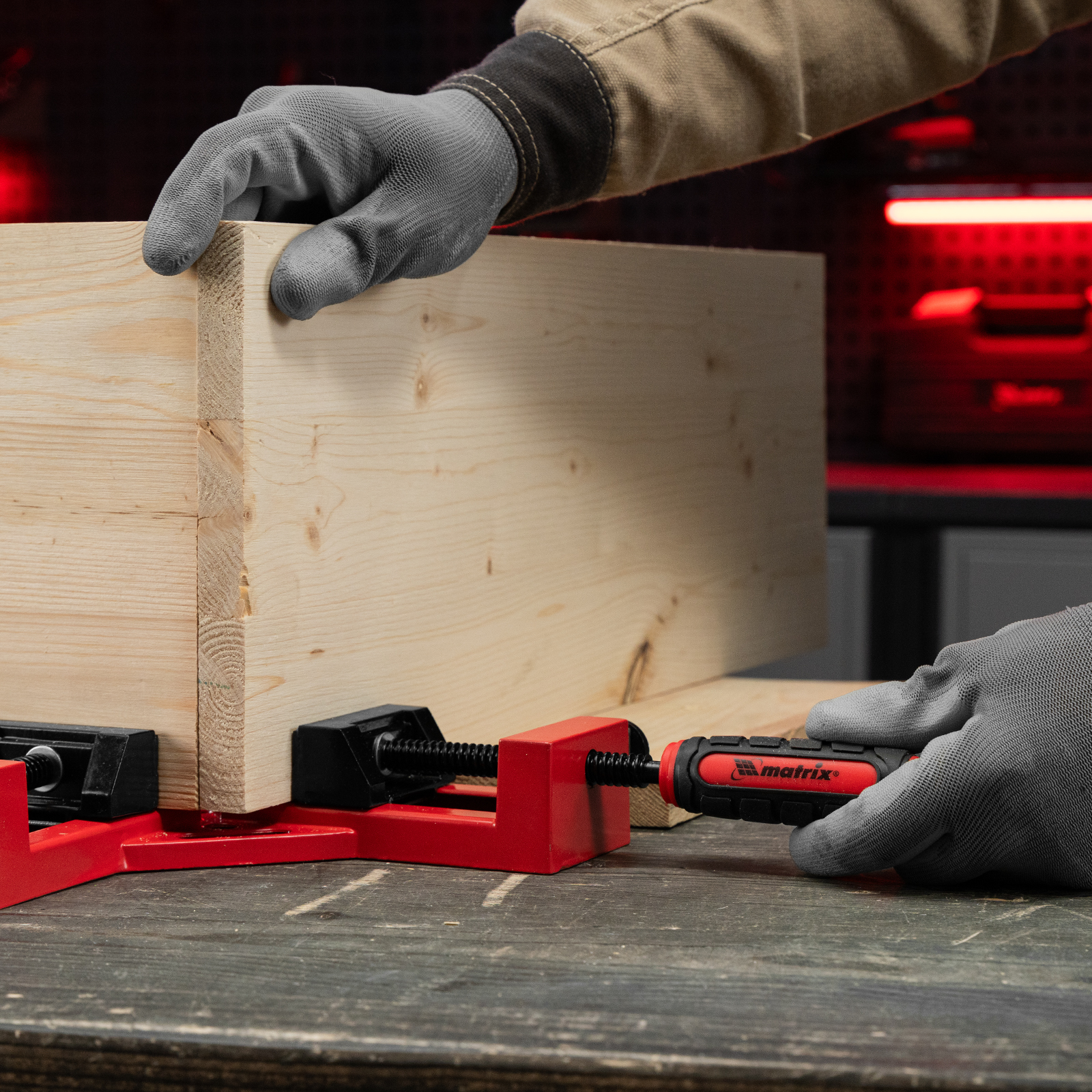 Струбцина угловая, быстрозажимная, 65/65 мм, двухкомпонентные обрезиненные рукоятки Matrix