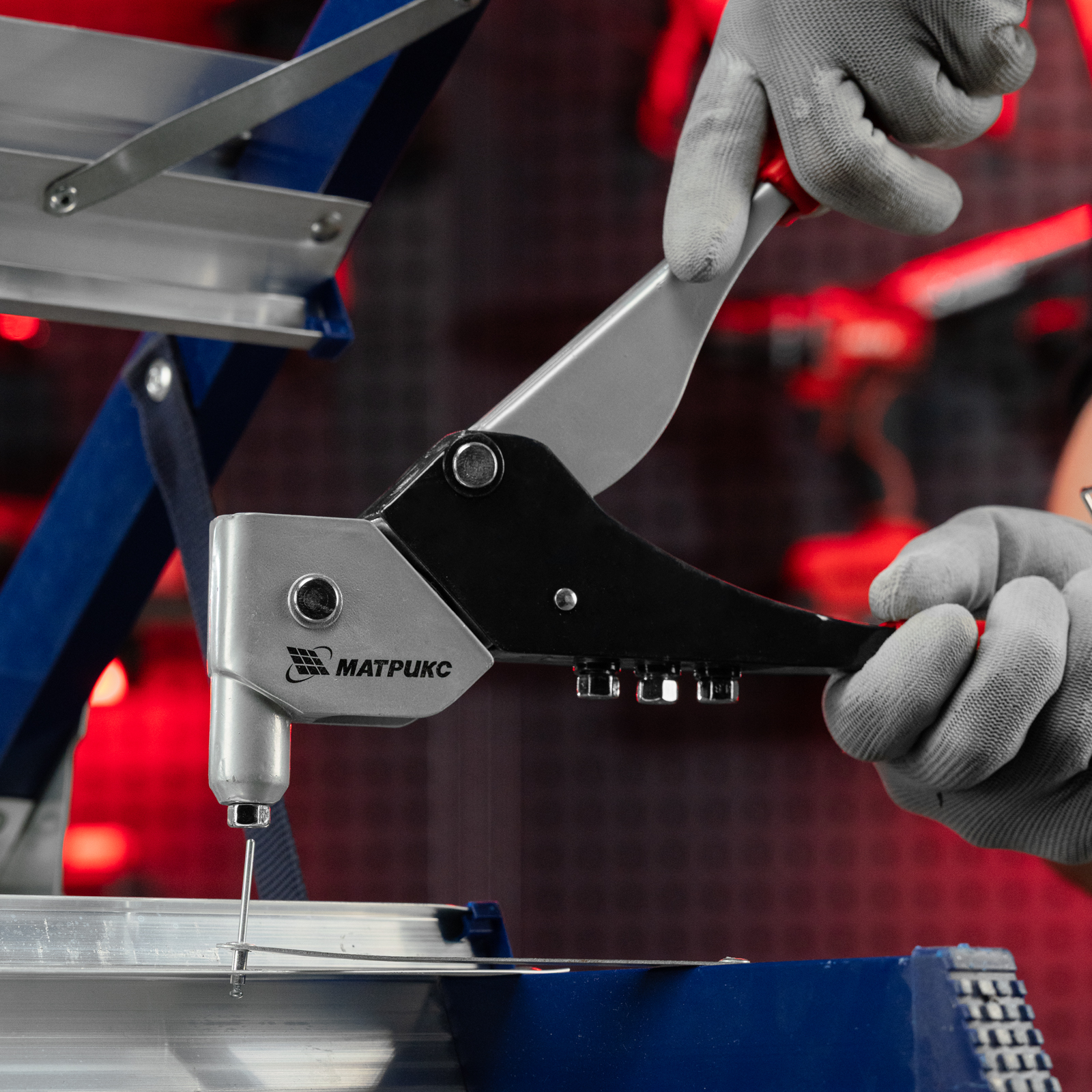 Заклепочник, 263 мм, поворотный 0-360 градусов, заклепки 2.4-3.2-4.0-4.8 мм Матрикс