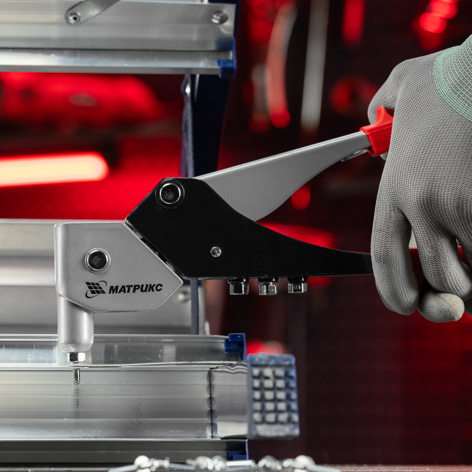 Заклепочник, 263 мм, поворотный 0-360 градусов, заклепки 2.4-3.2-4.0-4.8 мм Матрикс