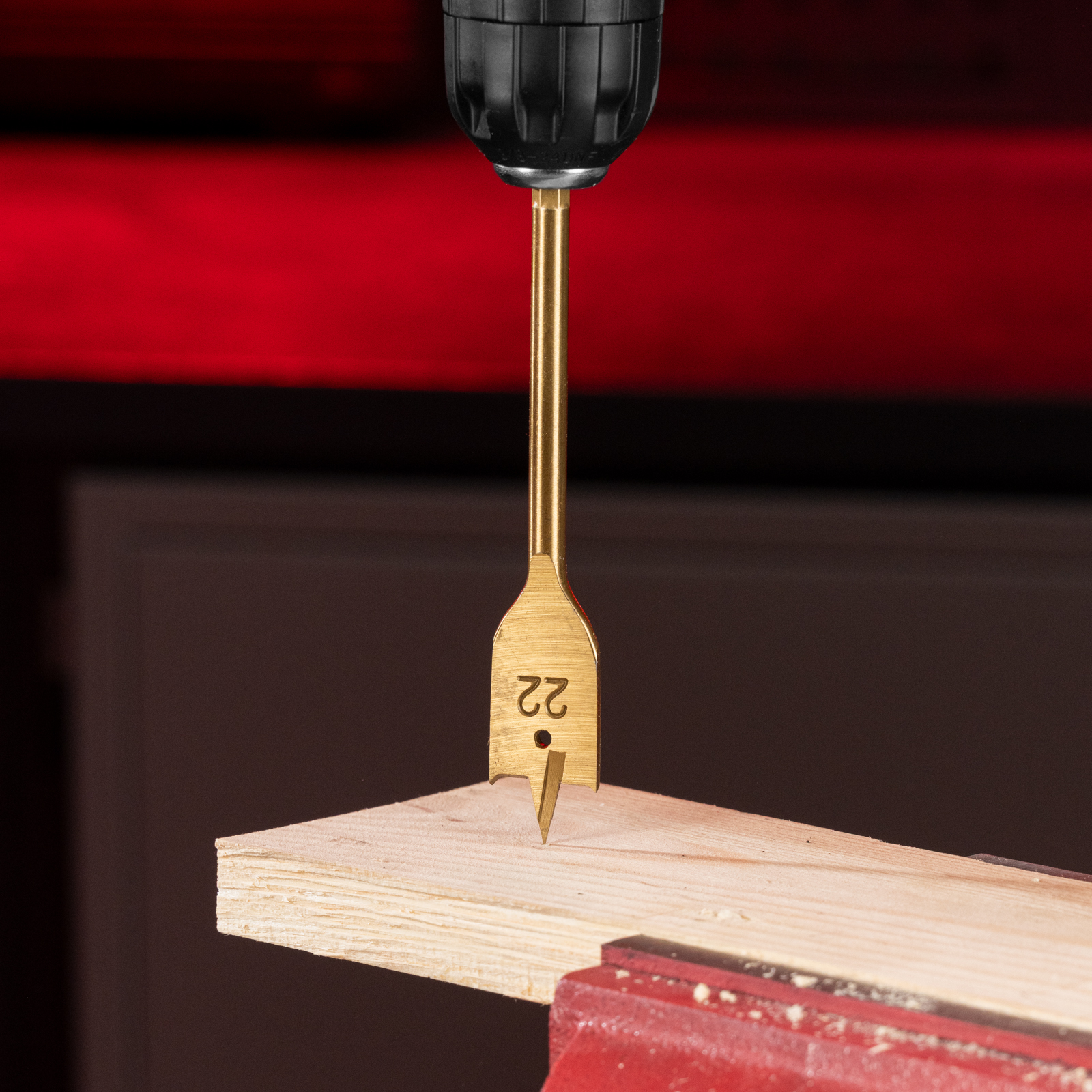 Набор сверл комбинированный, сверла по металлу 1-6.5 мм, бетону 4-8 мм, дереву 4-10 мм, перовые 16,22,25 мм, биты 20 шт, адаптер, головки 2 шт, зенковка, 50 предметов Pro Matrix