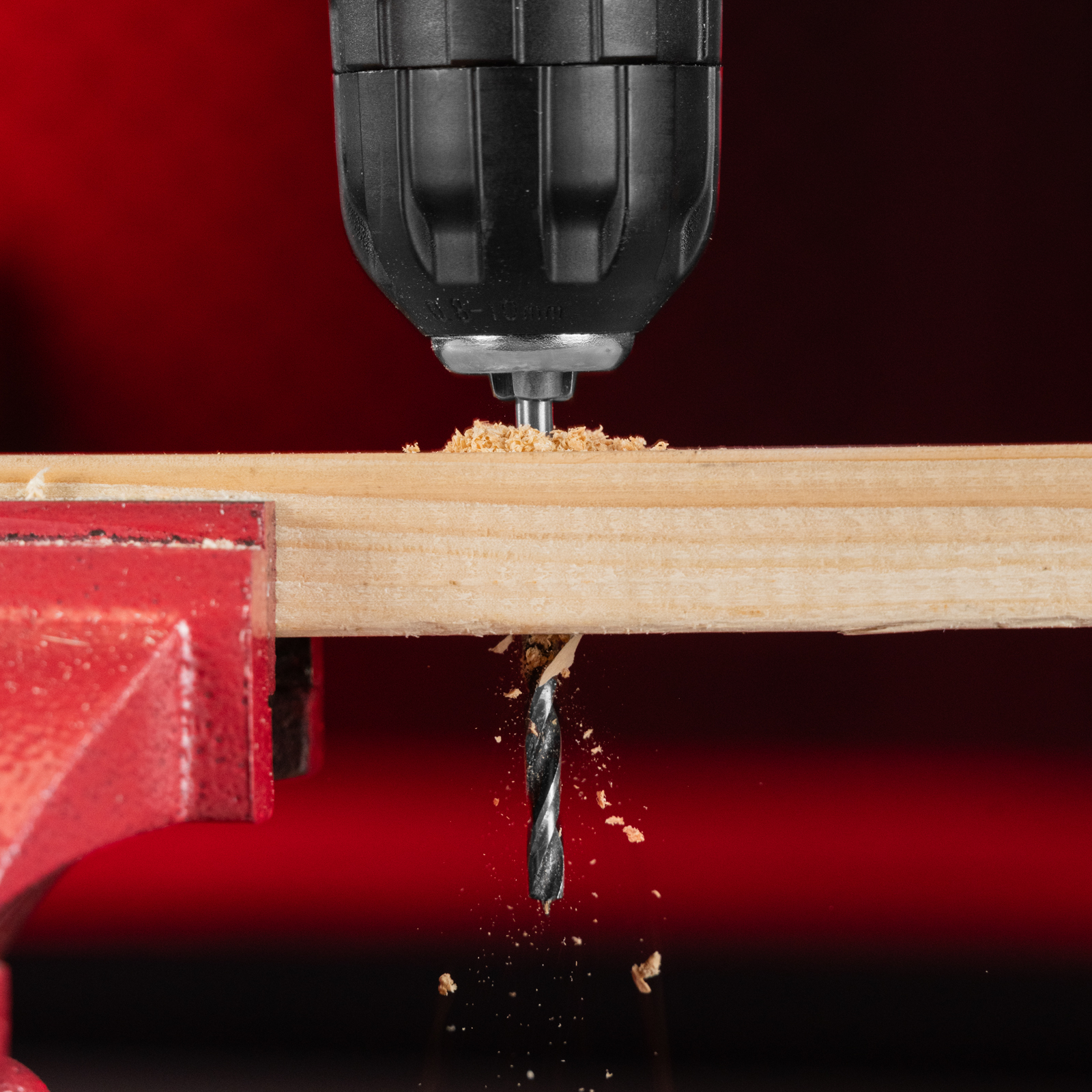 Набор сверл комбинированный, сверла по металлу 1-6 мм, бетону 3-8 мм, дереву 3-8 мм, перовые 16,20,22 мм, биты 30 шт, адаптер, головки 8 шт, 71 предмет Pro Matrix