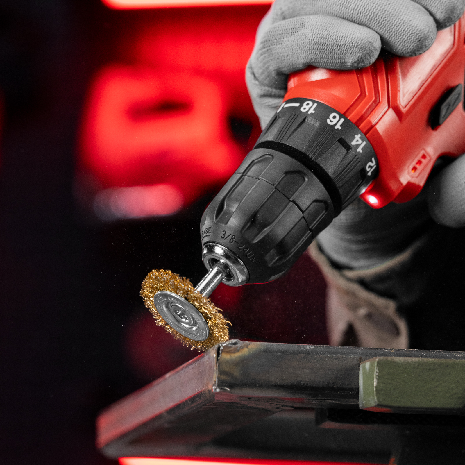 Щетка для дрели, 40 мм, плоская со шпилькой, латунированная витая проволока Matrix