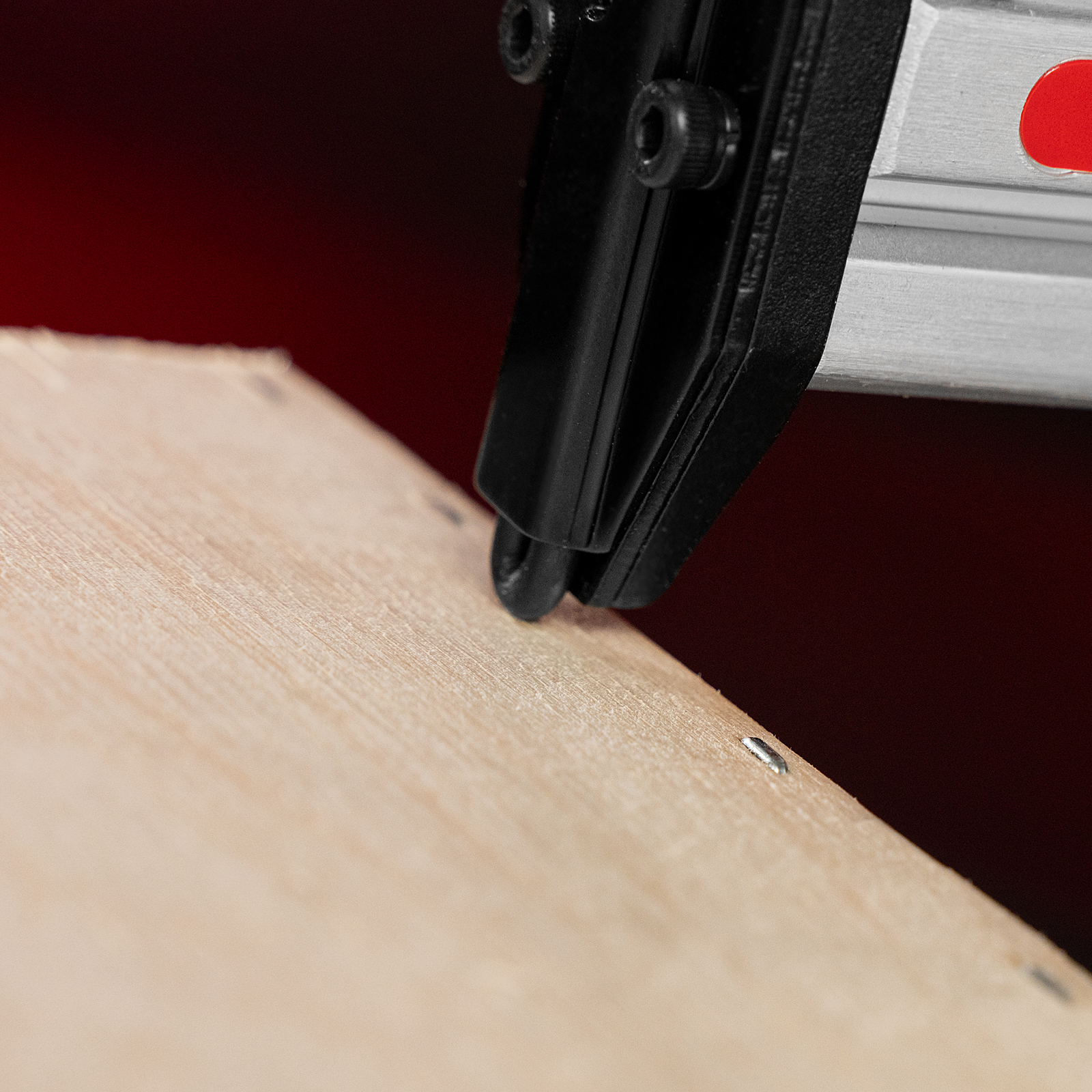 Скобы для пневматического степлера 18GA, 1.25х1 мм длина 28 мм ширина 5,7 мм, 5000 шт Matrix