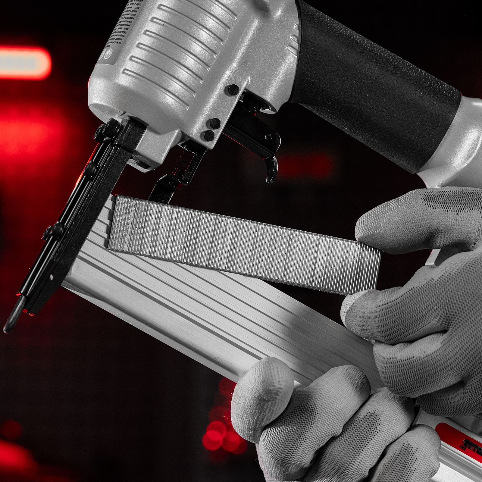 Скобы для пневматического степлера 18GA, 1.25х1 мм длина 28 мм ширина 5,7 мм, 5000 шт Matrix