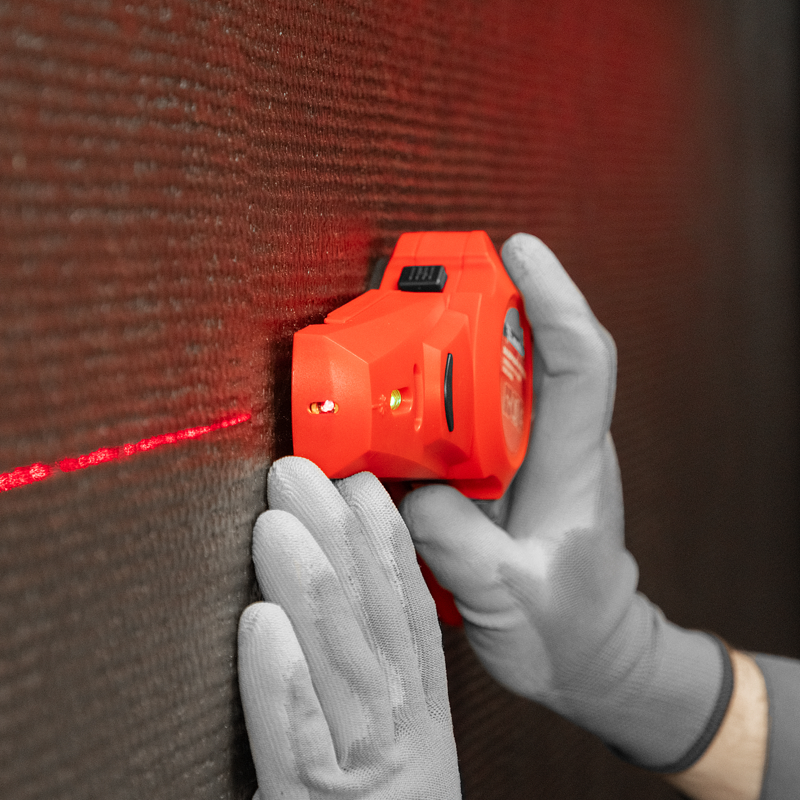 Лазерный уровень с приспособлением для сверления и пылесборником Matrix