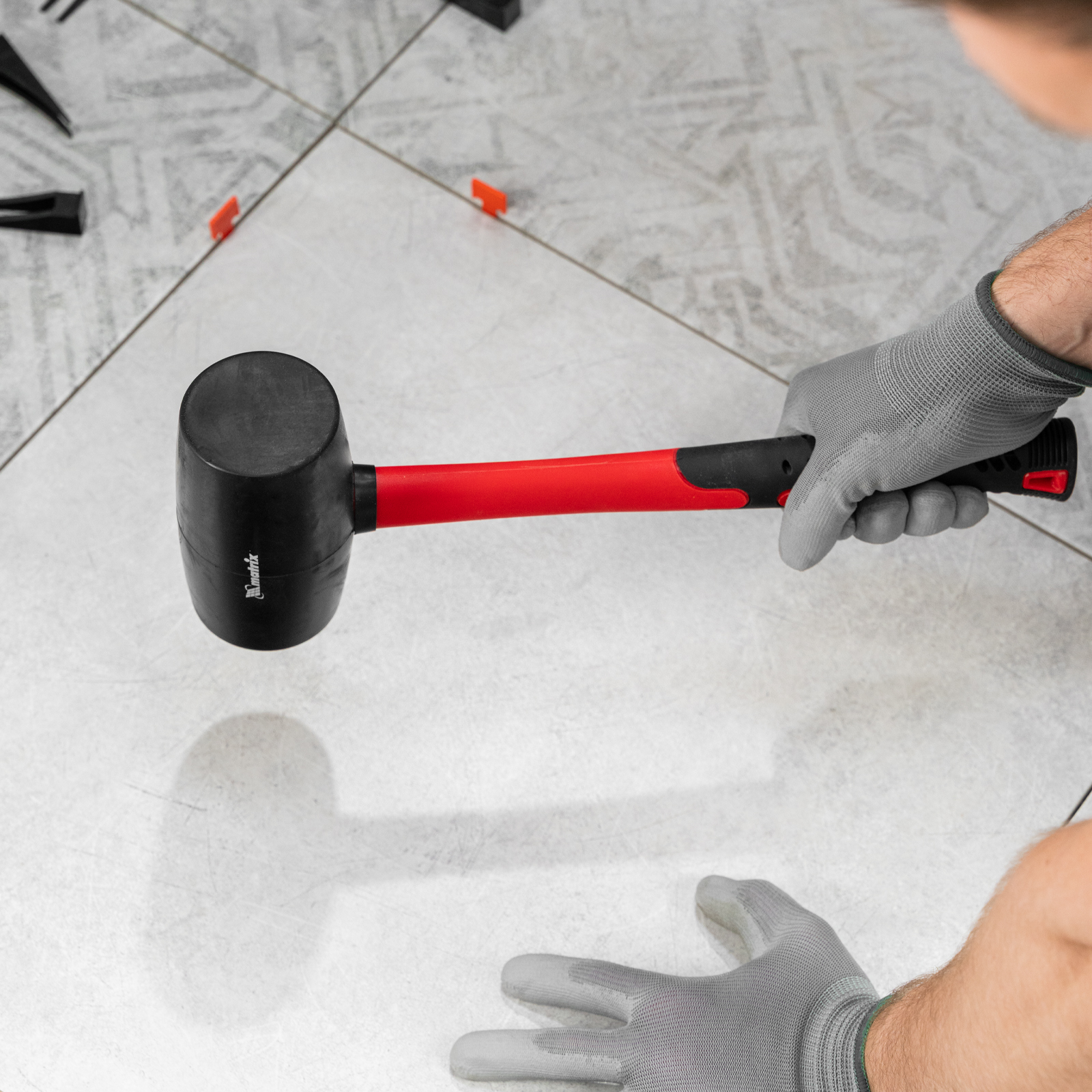 Киянка резиновая, 910 г, черная резина, фибергласовая рукоятка Matrix