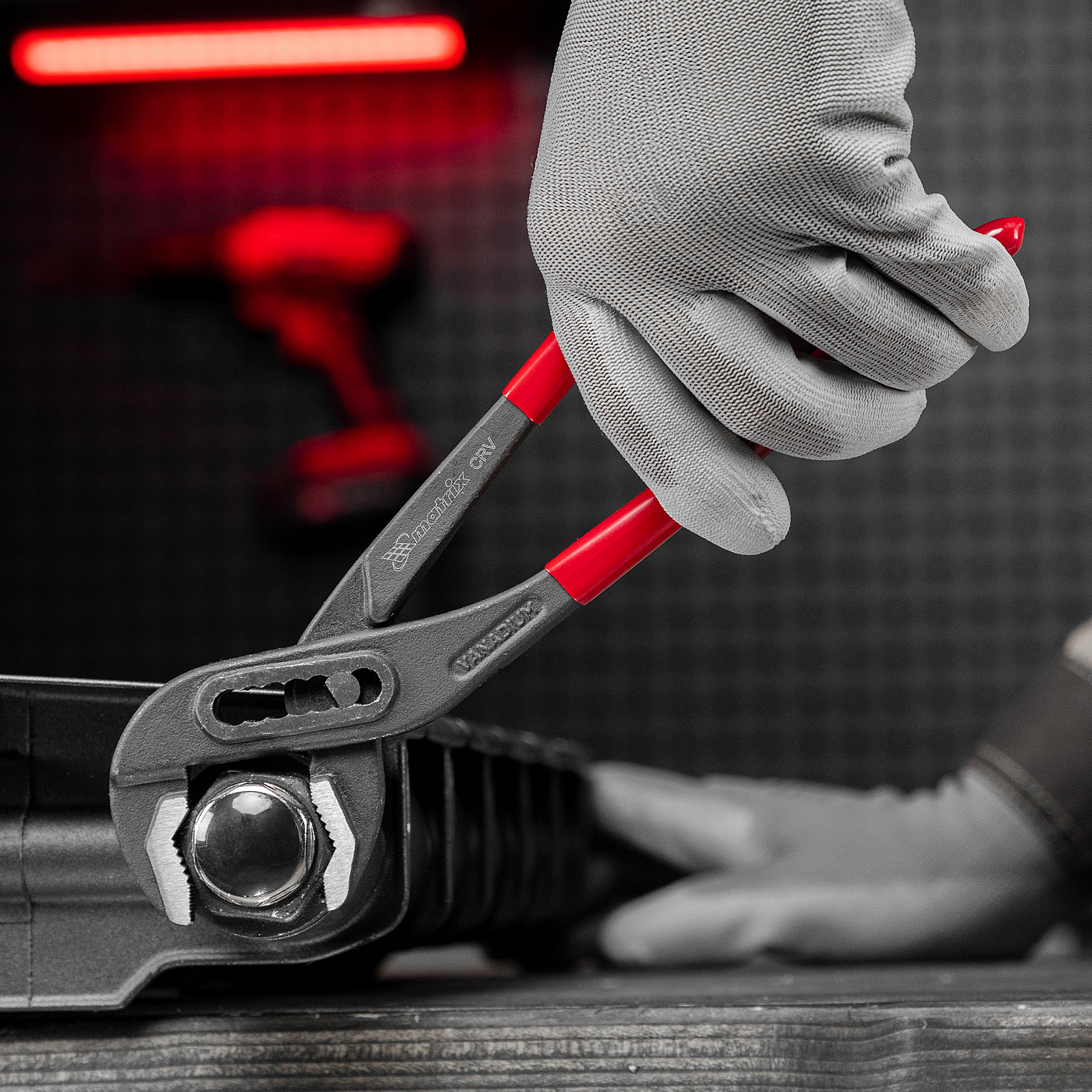 Клещи переставные 250 мм, хром-ванадий, обливные рукоятки Matrix