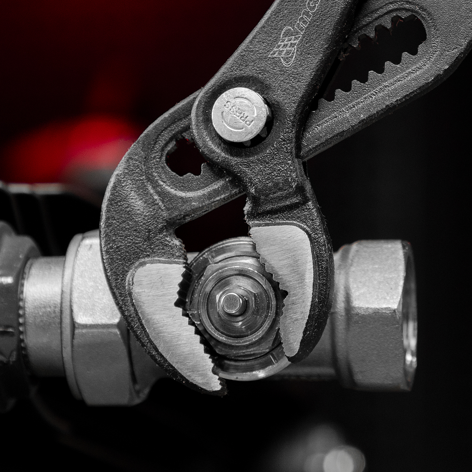 Клещи переставные 250 мм, кнопочный механизм, хром-ванадий, обливные рукоятки Matrix