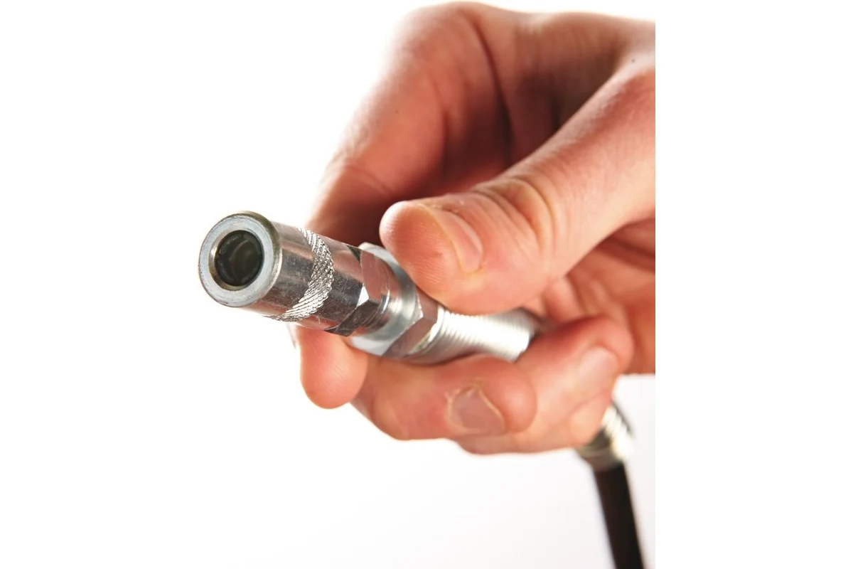 Аккумуляторный шприц для пластичной смазки M18 GG-201C (Li-Ion2Ач)