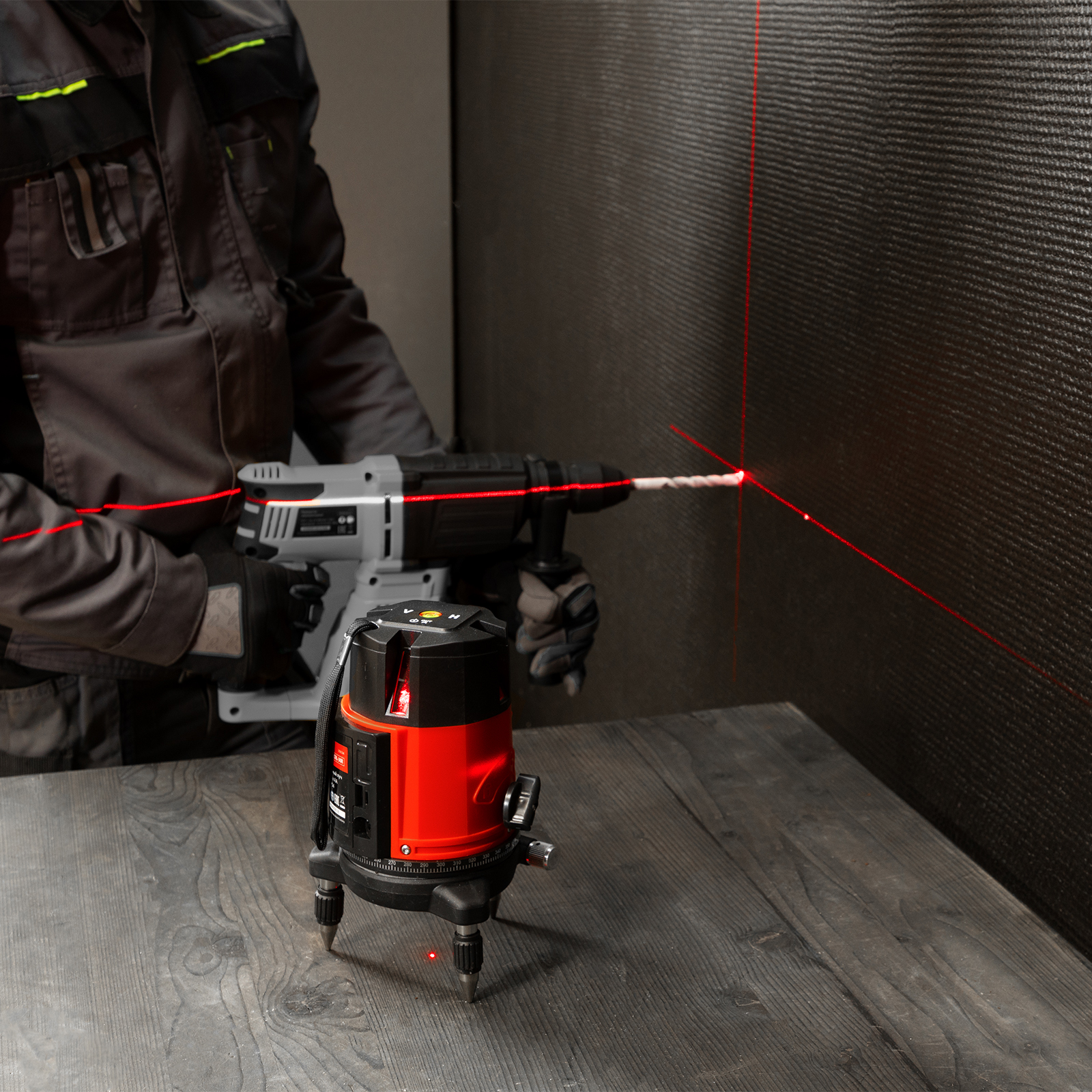 Лазерный уровень CRL-30R, 30 м, красный луч, батарейки, резьба 5/8" MTX