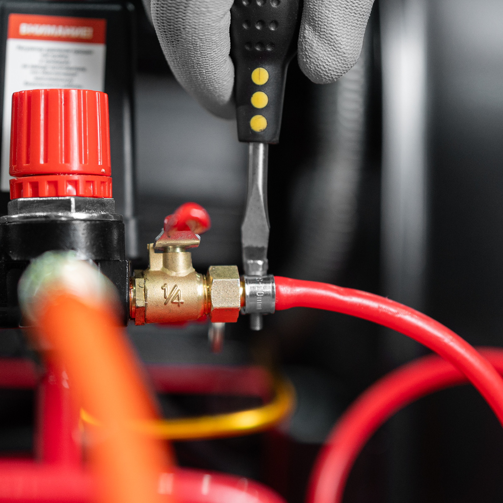 Компрессор воздушный ременный привод КР2500/80, 2,5 кВт, 80 литров, 420 л/мин МТХ