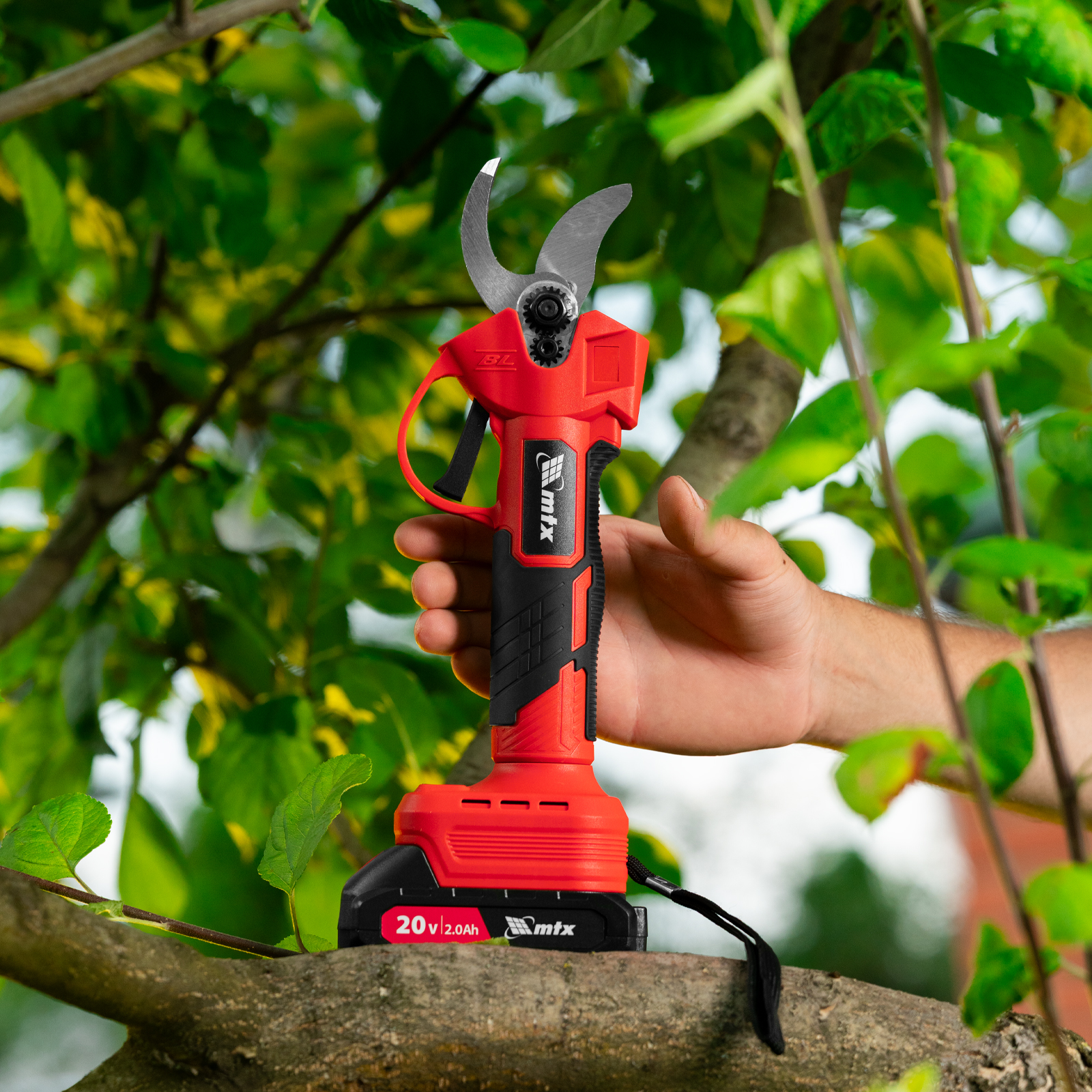 Секатор аккумуляторный, бесщет., BP-25, Li-Ion, 20 В MTX