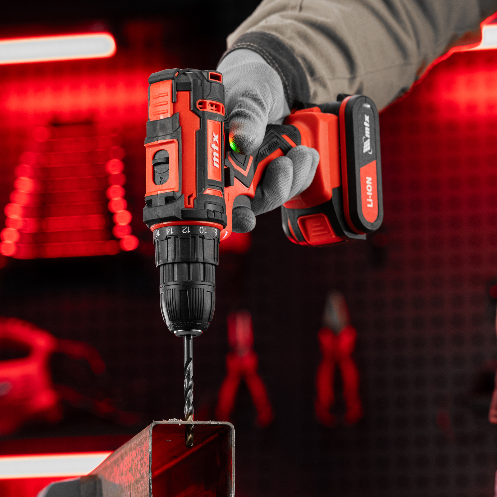 Дрель-шуруповерт аккумуляторная CDS-20, Li-Ion, 20 В// MTX