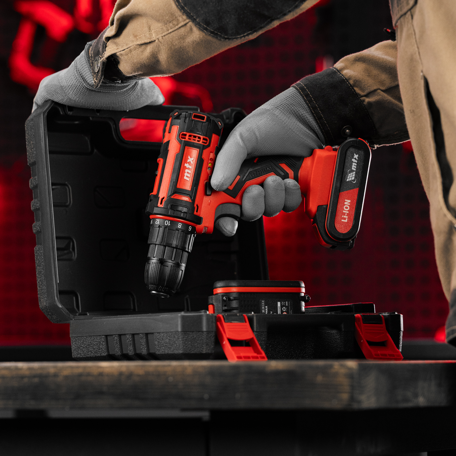 Дрель-шуруповерт аккумуляторная CDS-20, Li-Ion, 20 В// MTX