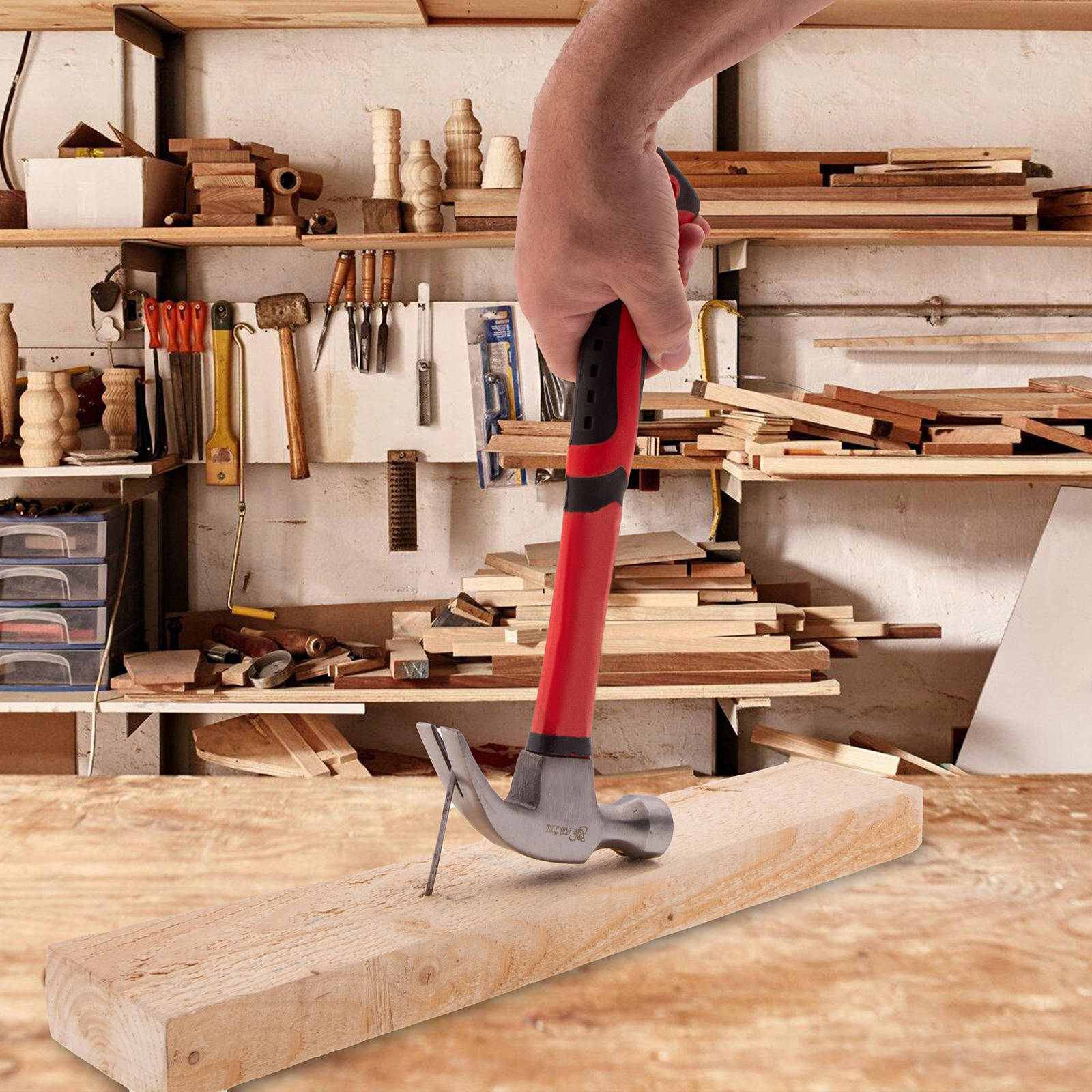 Молоток-гвоздодер, 450 г, боек c магнитом, фибергласовая обрезиненная рукоятка// MTX