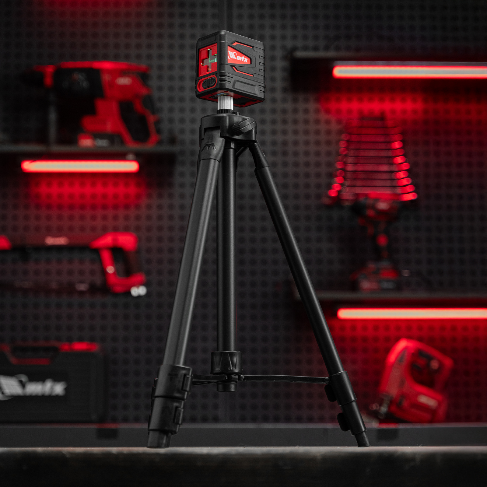 Лазерный уровень QBC GREEN Pro SET, 20 м, зеленый луч, батарейки, штатив MTX