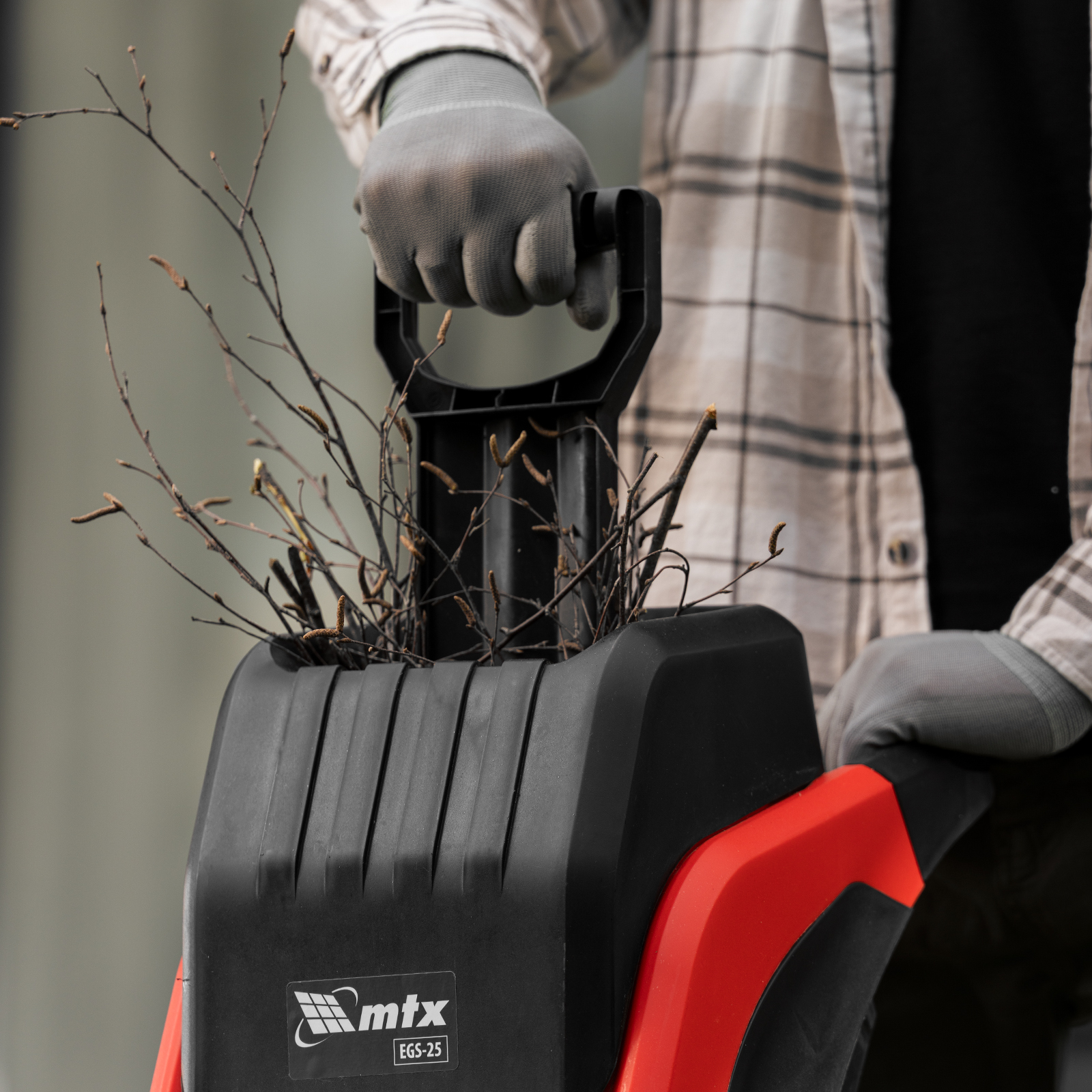 Измельчитель садовый электрический EGS-25, 2500 Вт, 40 мм MTX