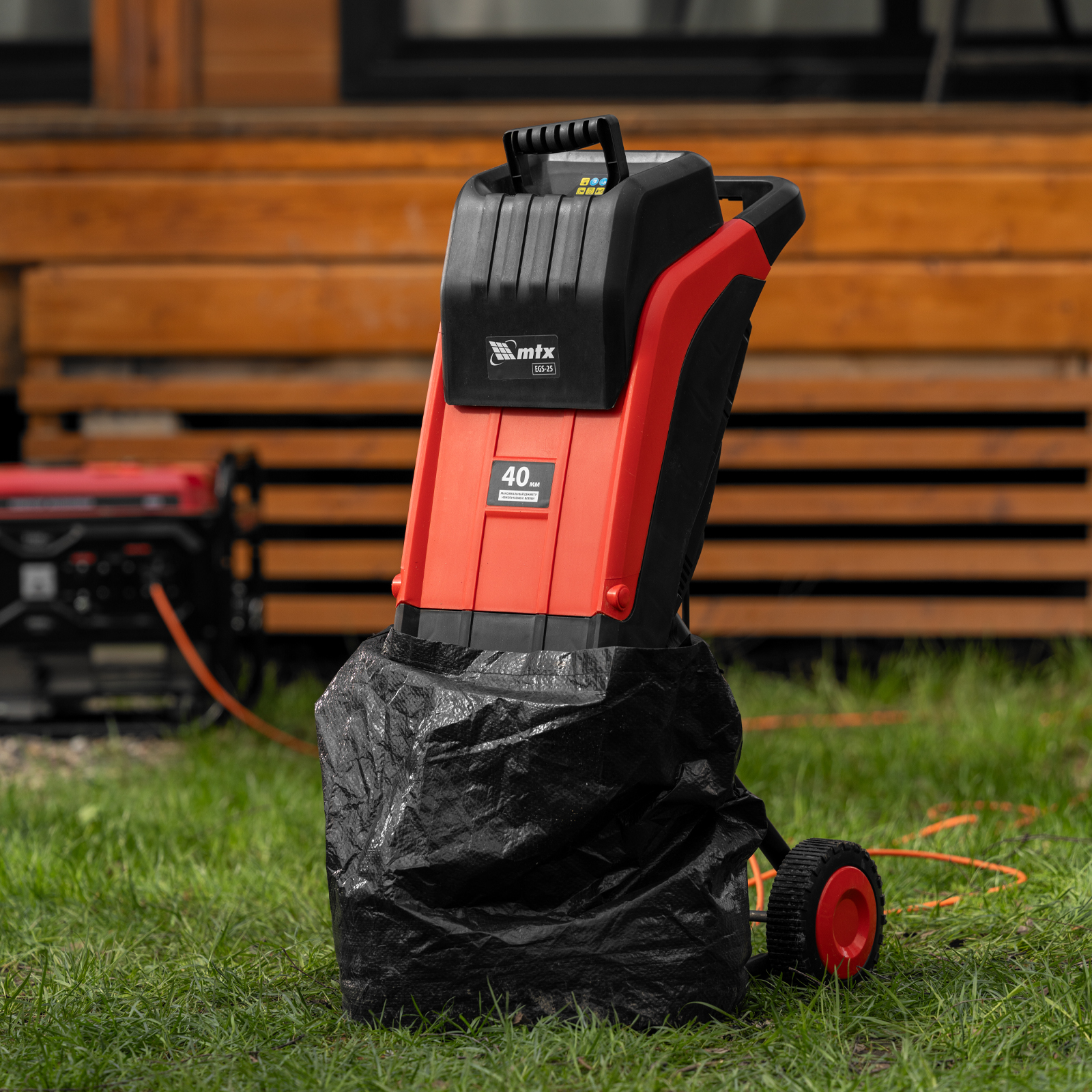 Измельчитель садовый электрический EGS-25, 2500 Вт, 40 мм MTX