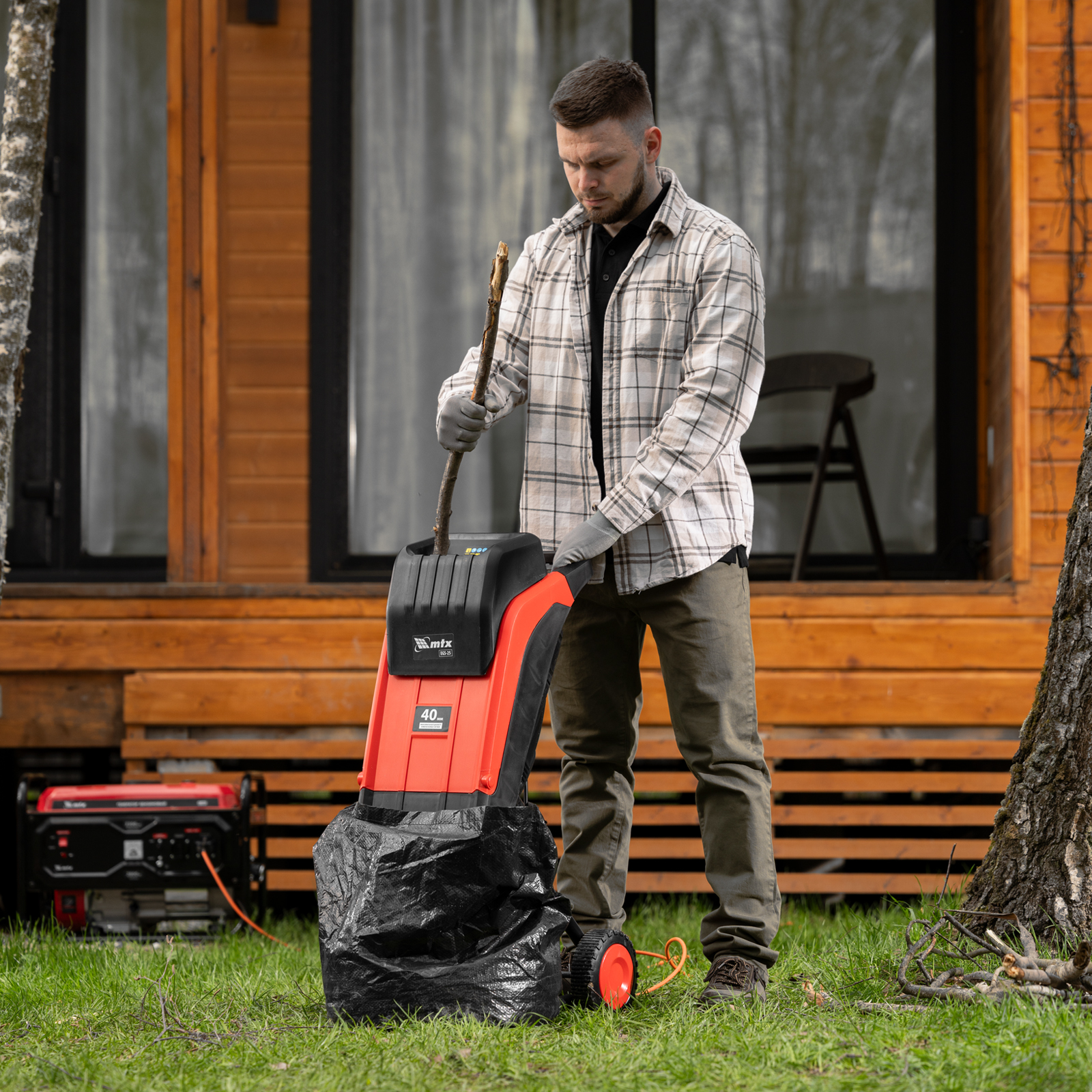 Измельчитель садовый электрический EGS-25, 2500 Вт, 40 мм MTX