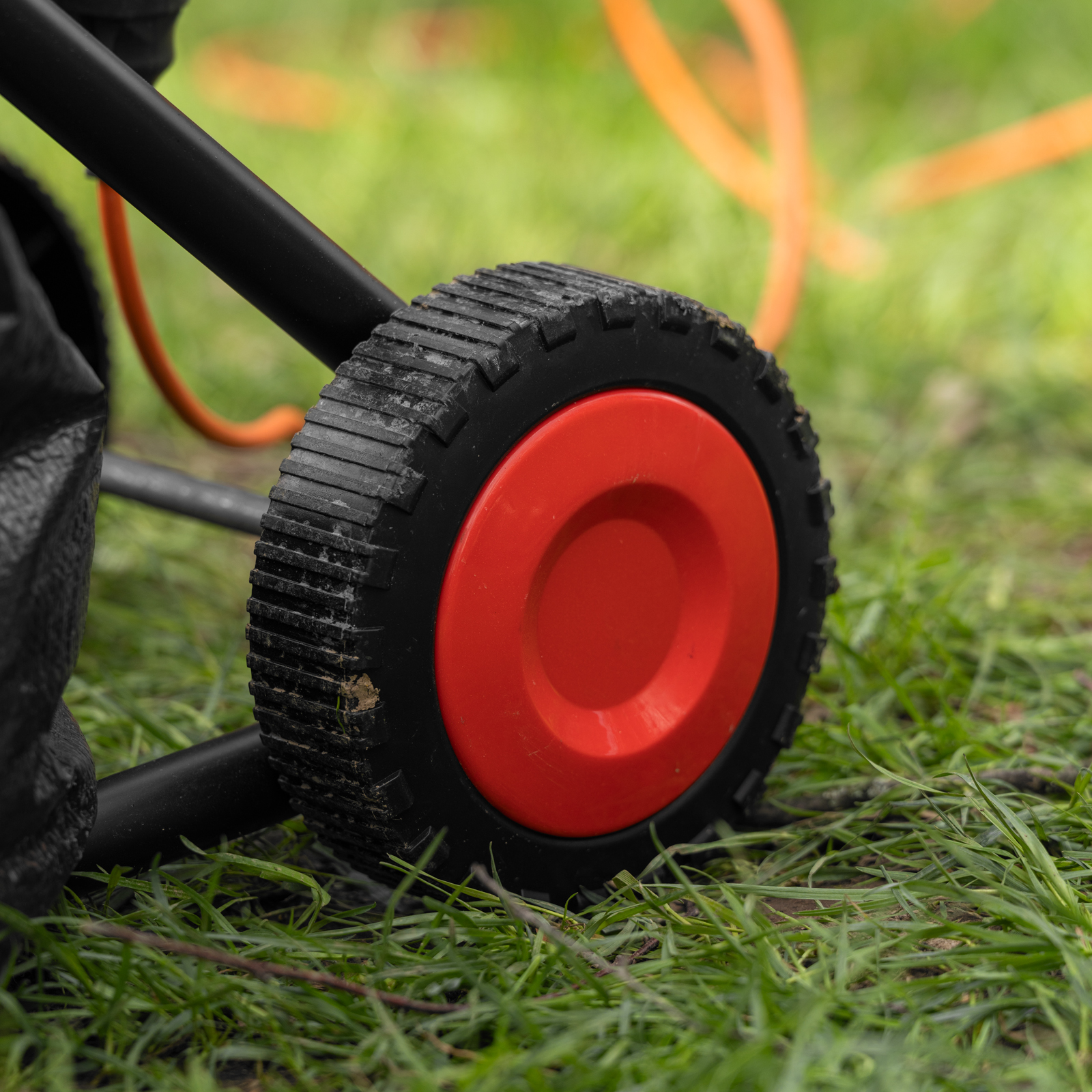 Измельчитель садовый электрический EGS-25, 2500 Вт, 40 мм MTX