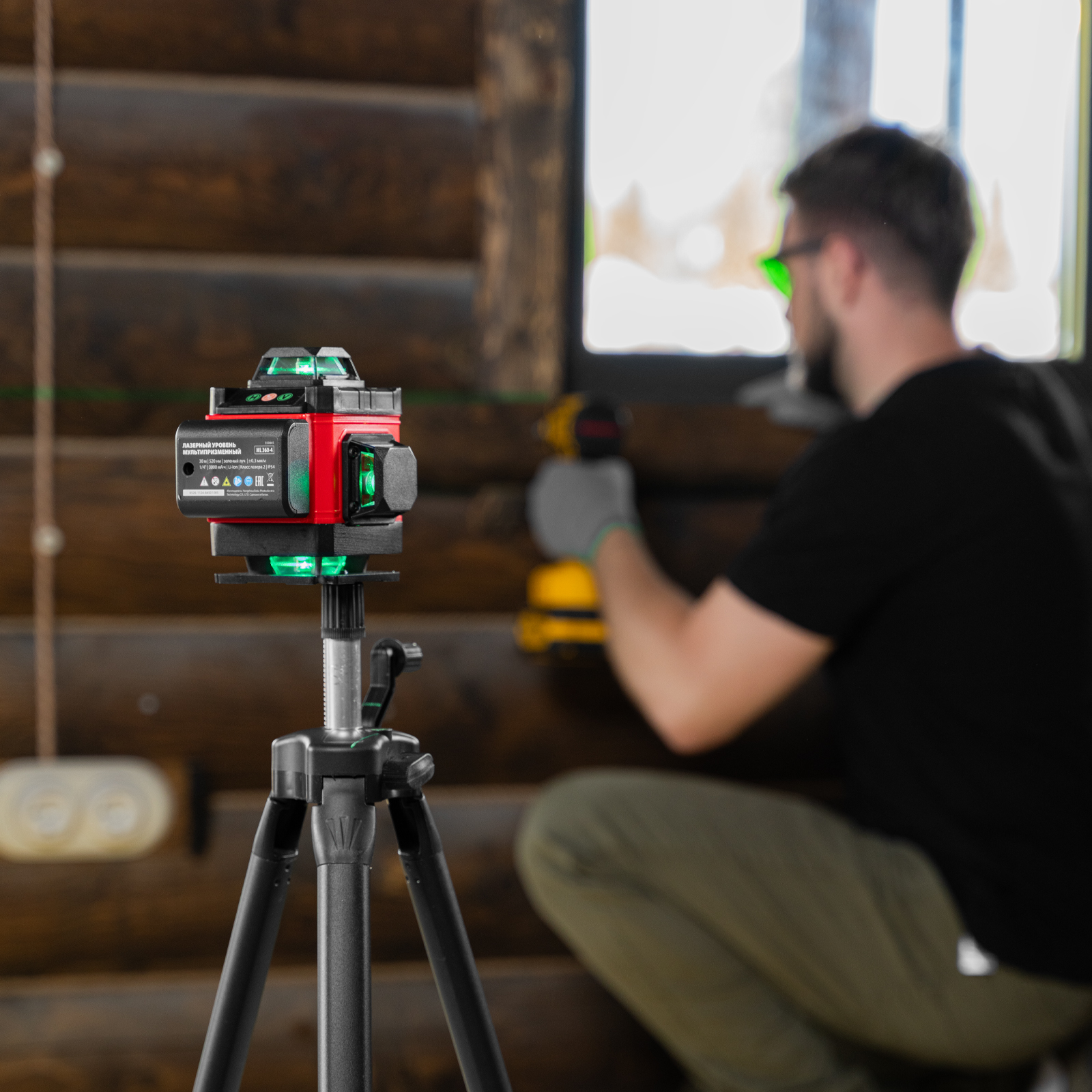 Лазерный уровень м-призм. ML 360-4 Pro SET, 30 м, акк. Li 3000 мАч, состоит из 2 частей MTX