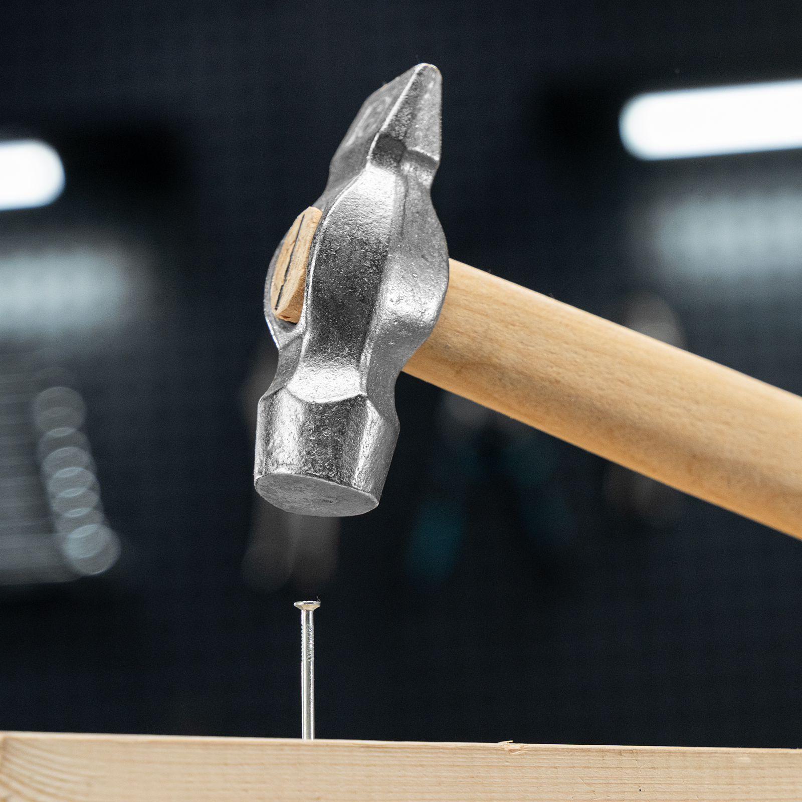 Молоток слесарный, 400 г, круглый боек, деревянная рукоятка