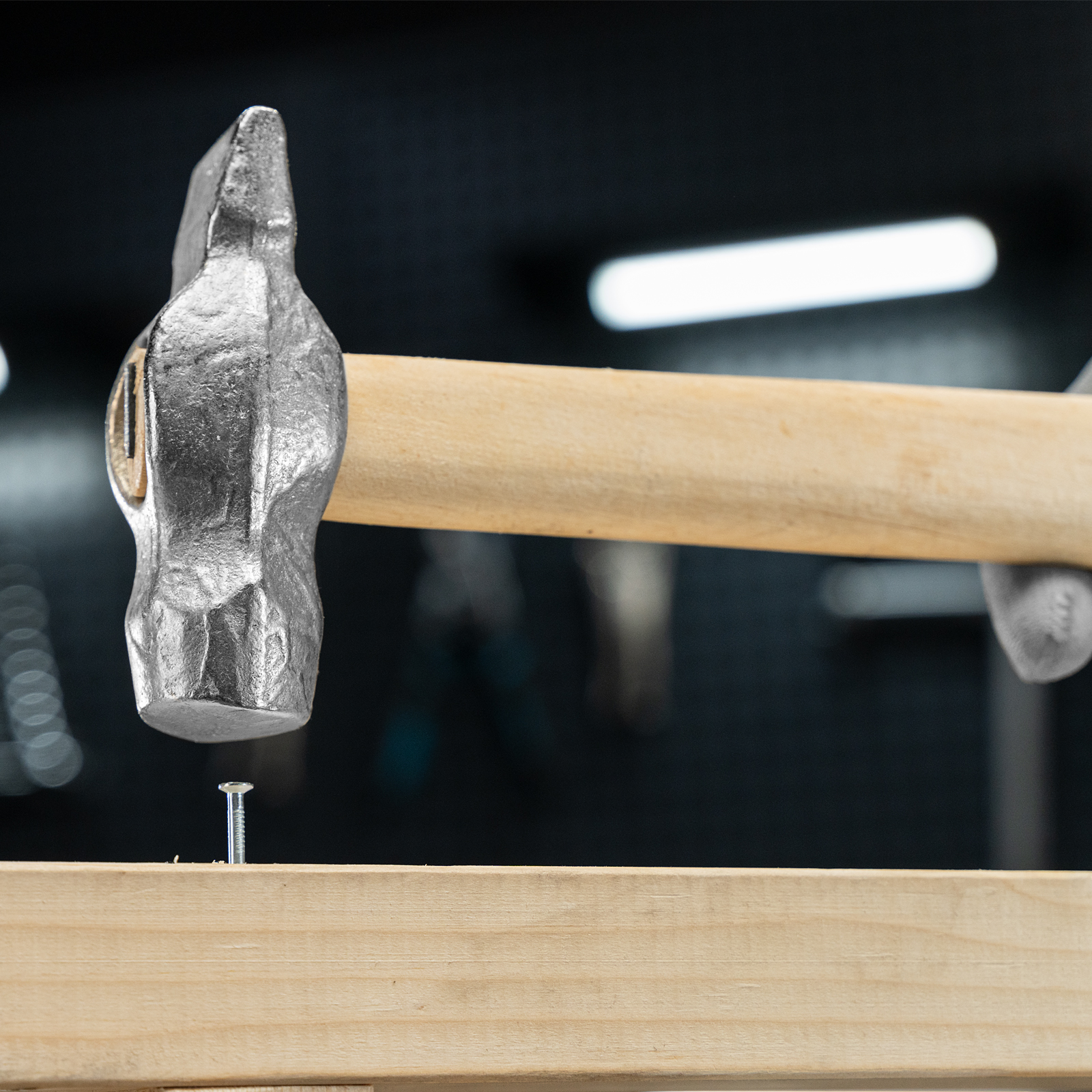 Молоток слесарный, 800 г, круглый боек, деревянная рукоятка