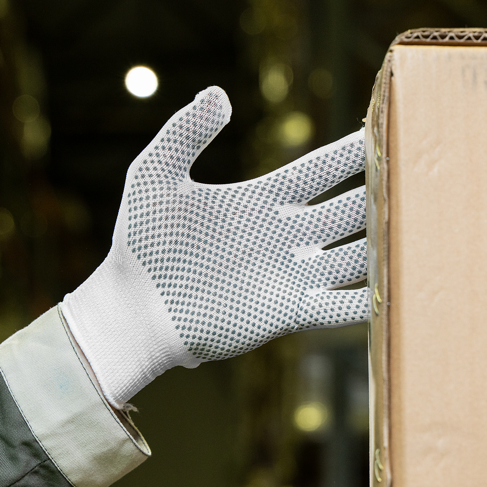 Перчатки Нейлон, ПВХ точка, 13 класс, белые, L