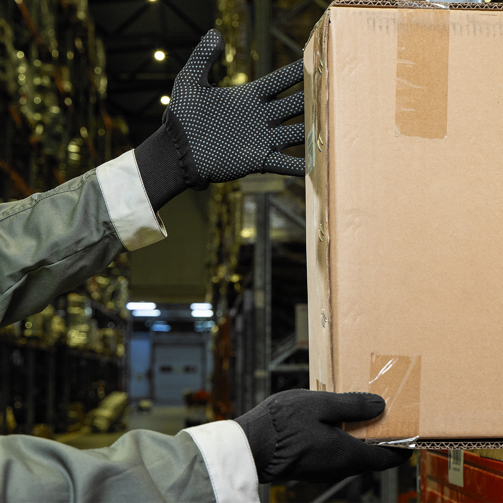 Перчатки Нейлон, ПВХ точка, 13 класс, черные, XL