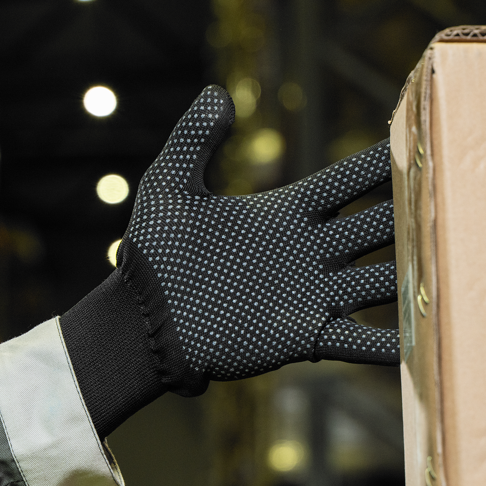 Перчатки Нейлон, ПВХ точка, 13 класс, черные, XL