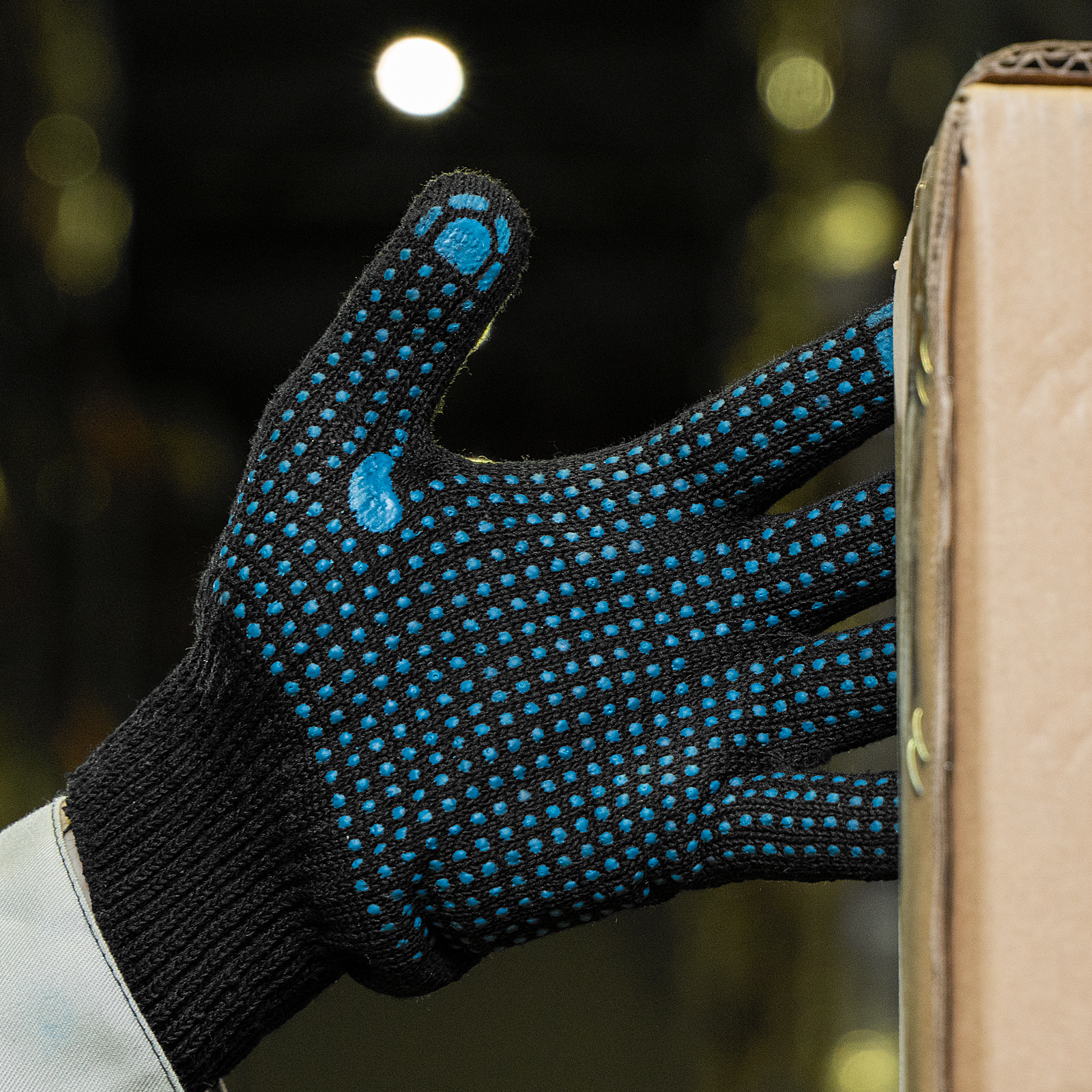 Перчатки трикотажные, ПВХ-покрытие "Точка", 10 класс, черные