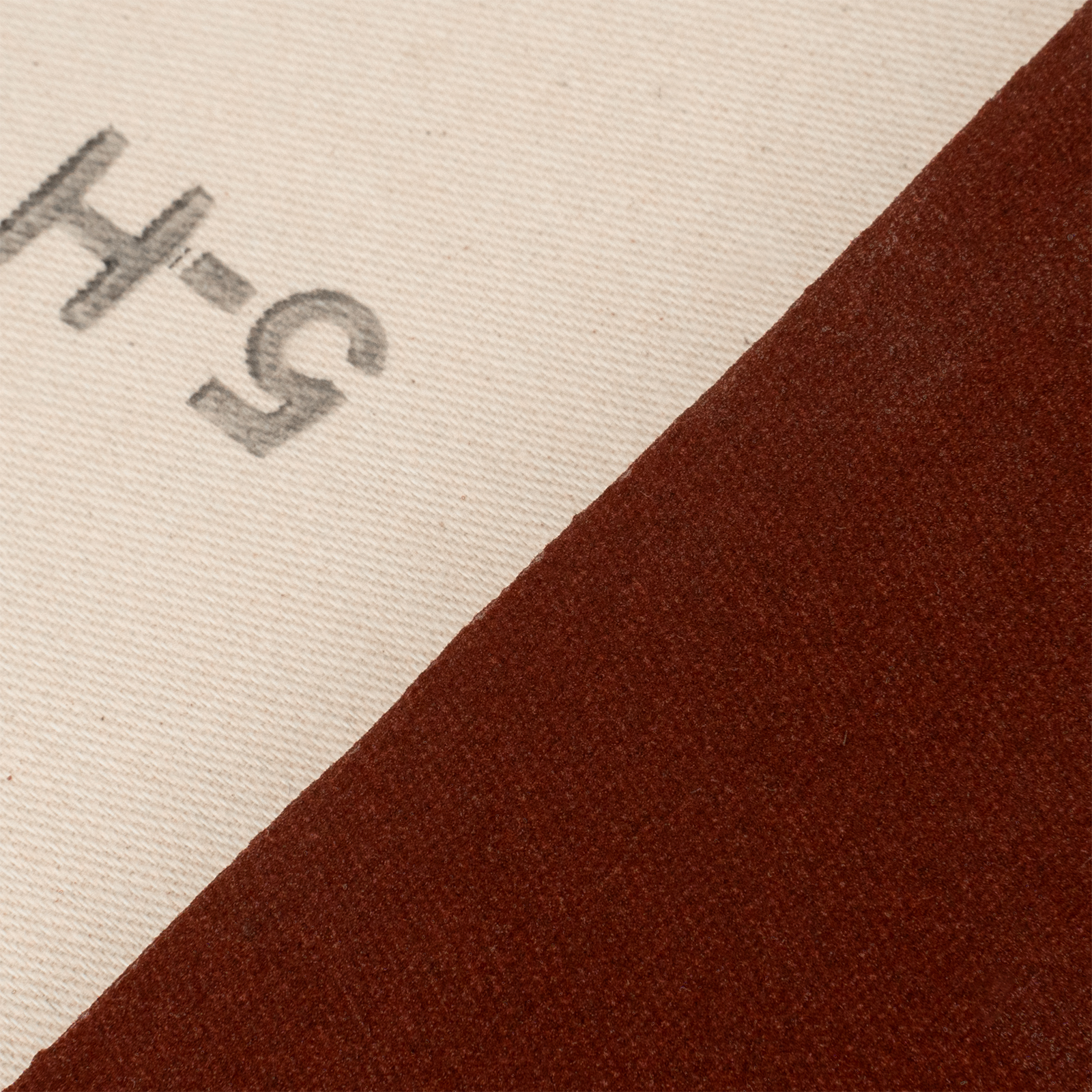 Шкурка на тканевой основе, зернистость № 5, 800 мм х 30 м, "БАЗ"