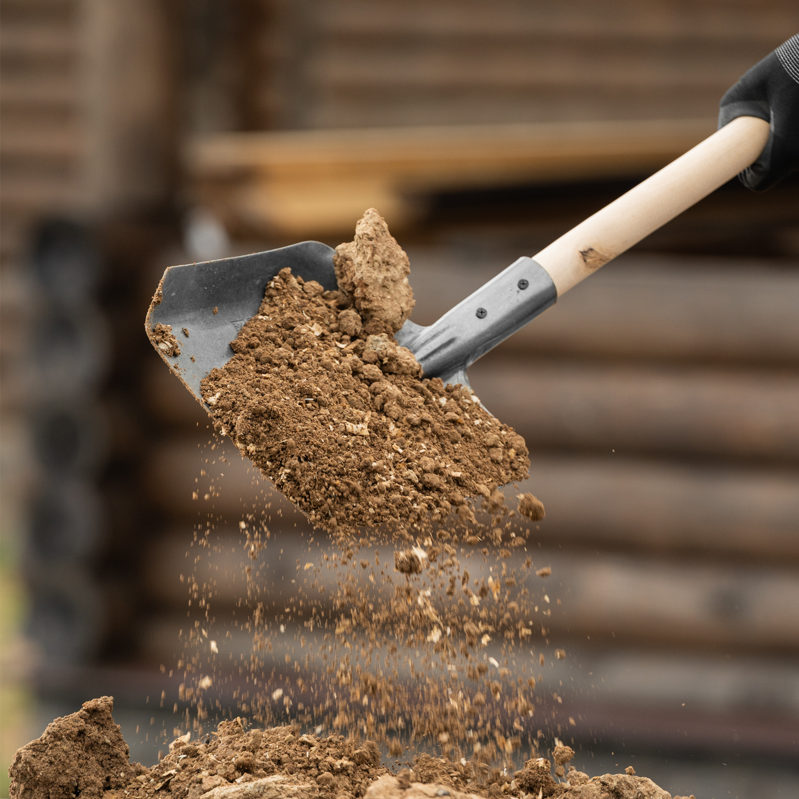 Лопата совковая, 230х275, ребра жесткости, рессорная сталь, 0,9 кг, без черенка, LUXE// Palisad