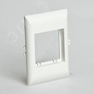 Рамка для встраиваемого оборудования 45х45х9 мм для РКК-100х60 и 100х40 (белый)