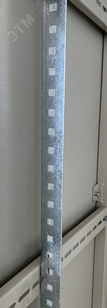 Профиль вертикальный 1600x36х36 ПВ-01