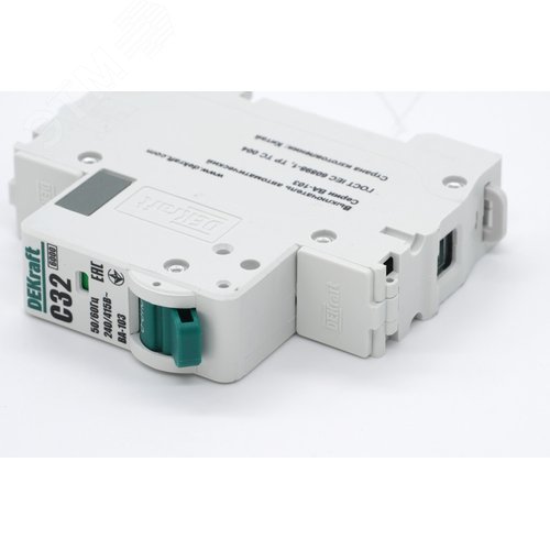 Заглушка клеммнае пломбируемая для ВА-103 нов.