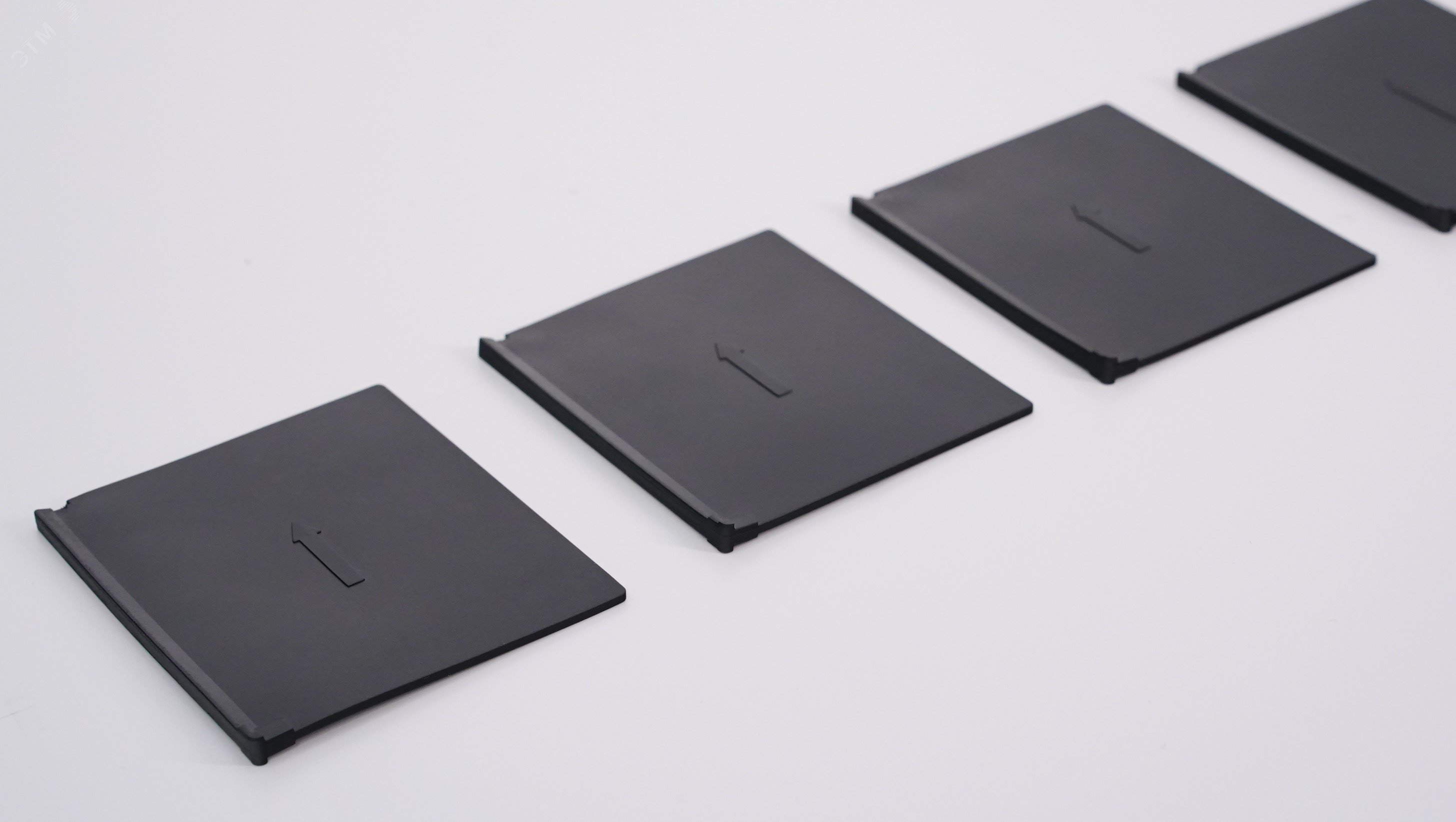 2 РАЗДЕЛИТЕЛИ ПОЛЮСОВ 3P SD160-250