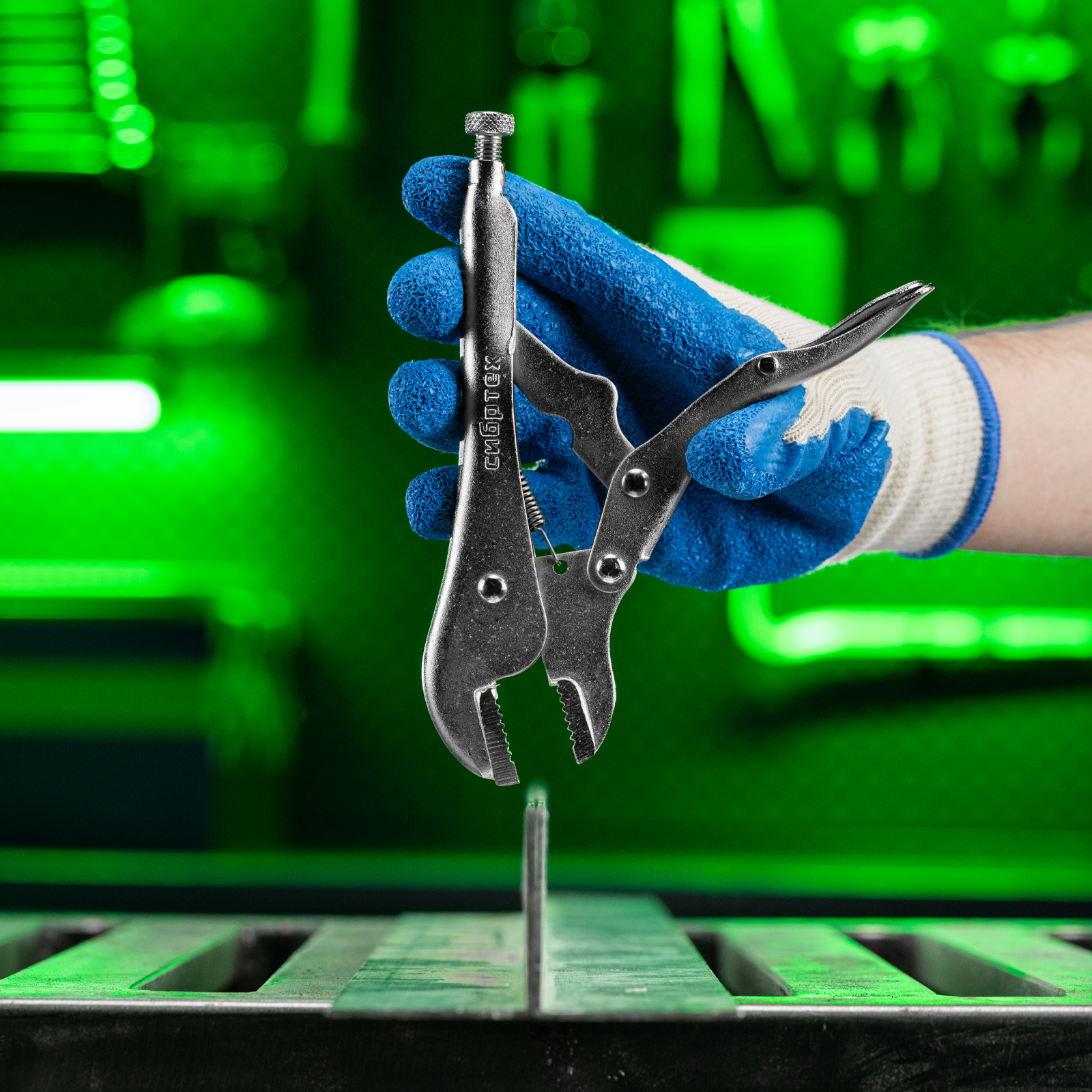 Зажим ручной, усиленный, плоский захват, 180 мм Сибртех