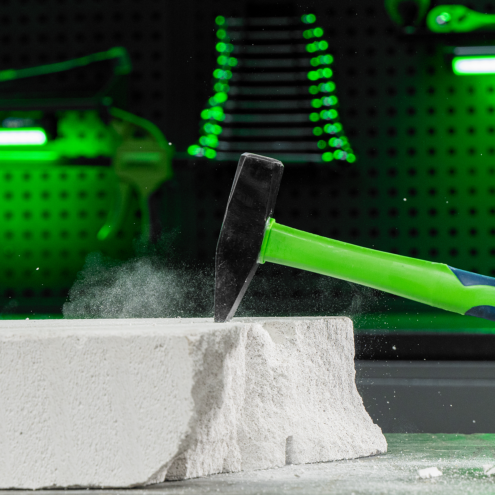 Молоток слесарный, 600 г, фибергласовая обрезиненная рукоятка Сибртех