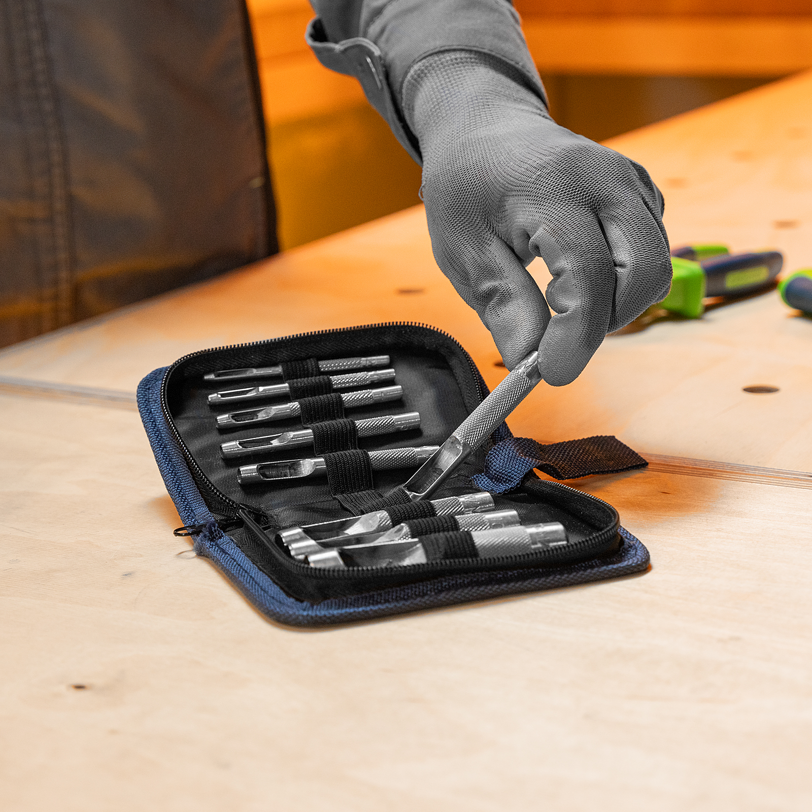 Набор пробойников для кожи 3 4 5 6 7 8 9 10 12 14 16 19 мм, 12 шт, чехол Сибртех