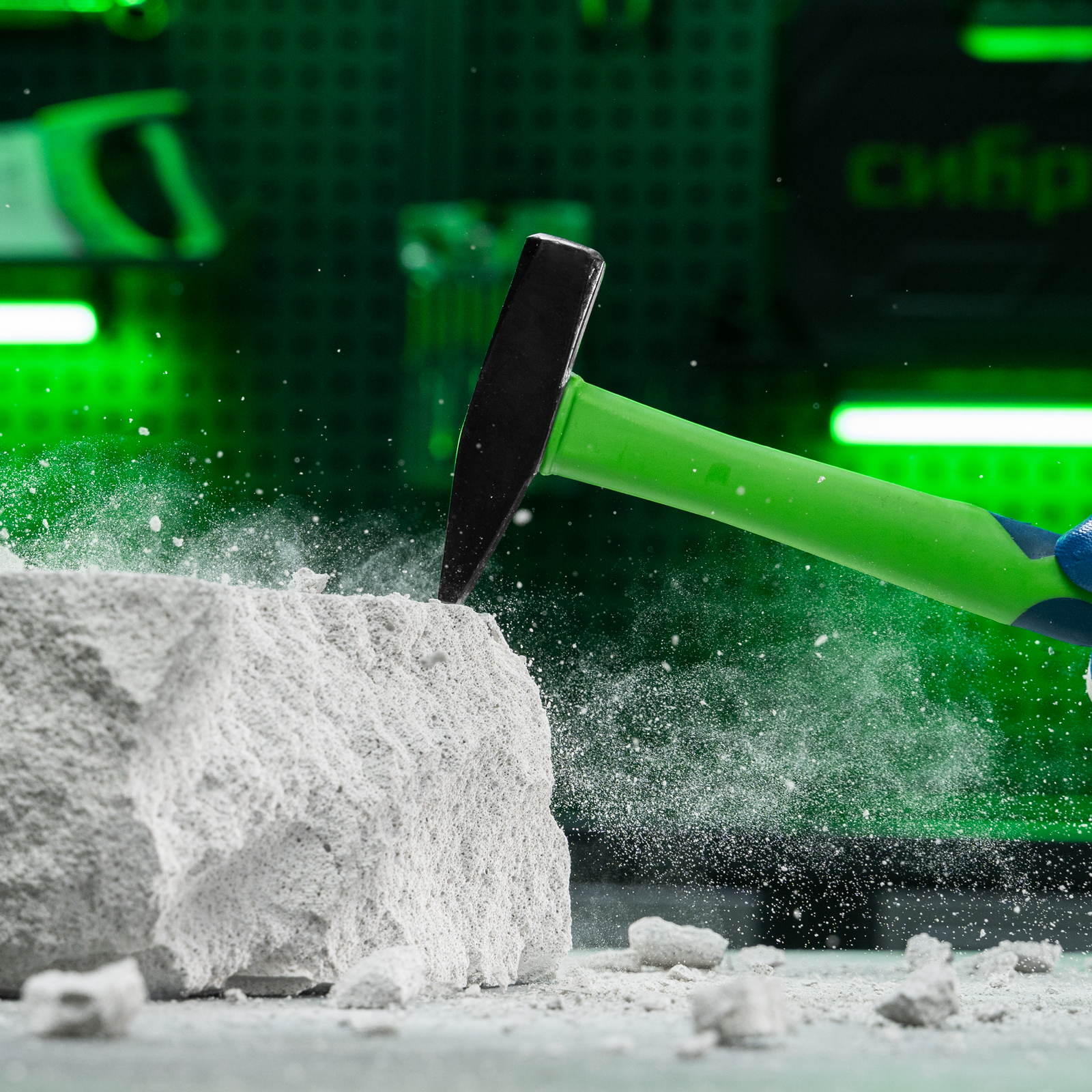 Молоток слесарный, 300 г, фибергласовая обрезиненная рукоятка Сибртех