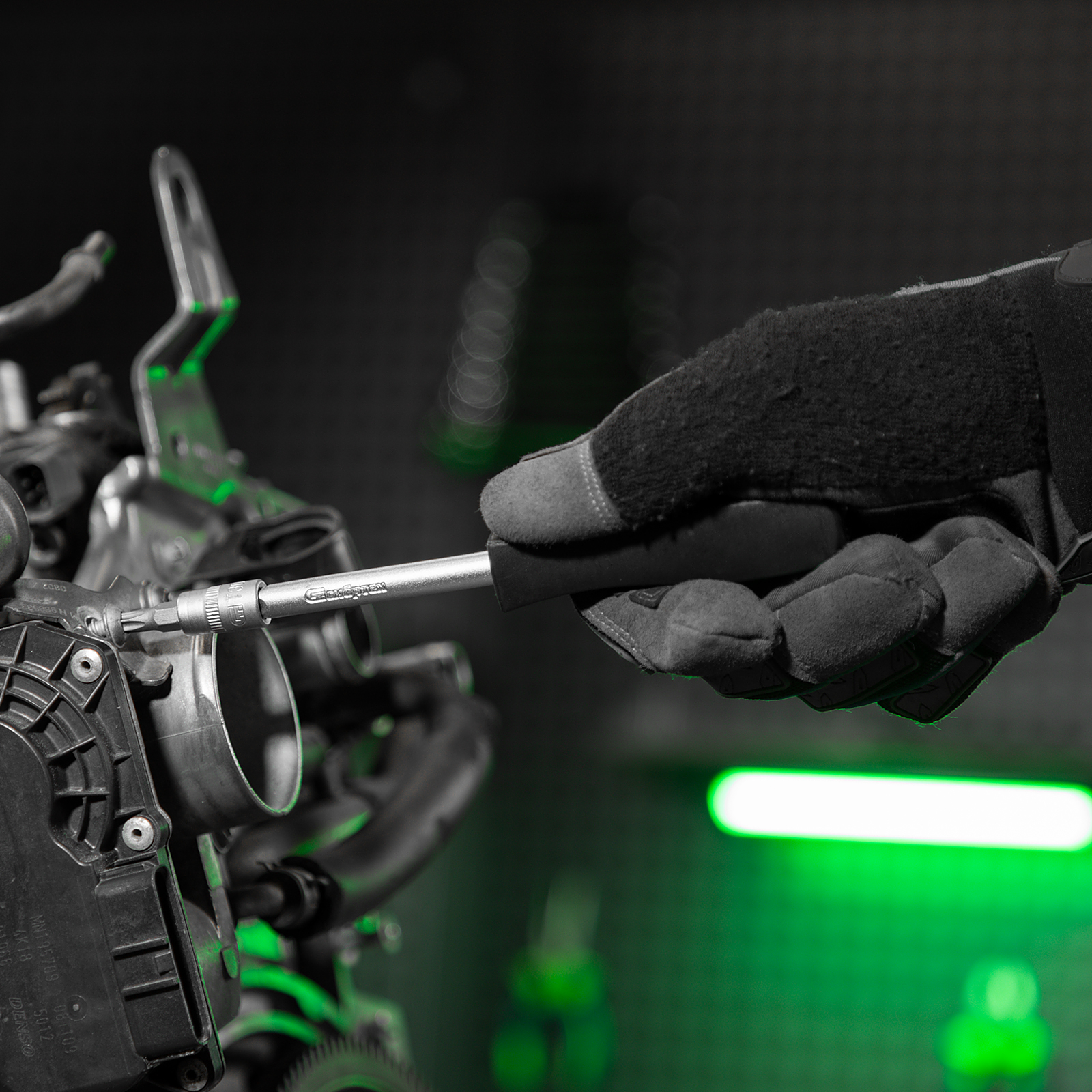 Набор инструмента, 1/2", 1/4", пластиковый кейс,94 предмета Сибртех