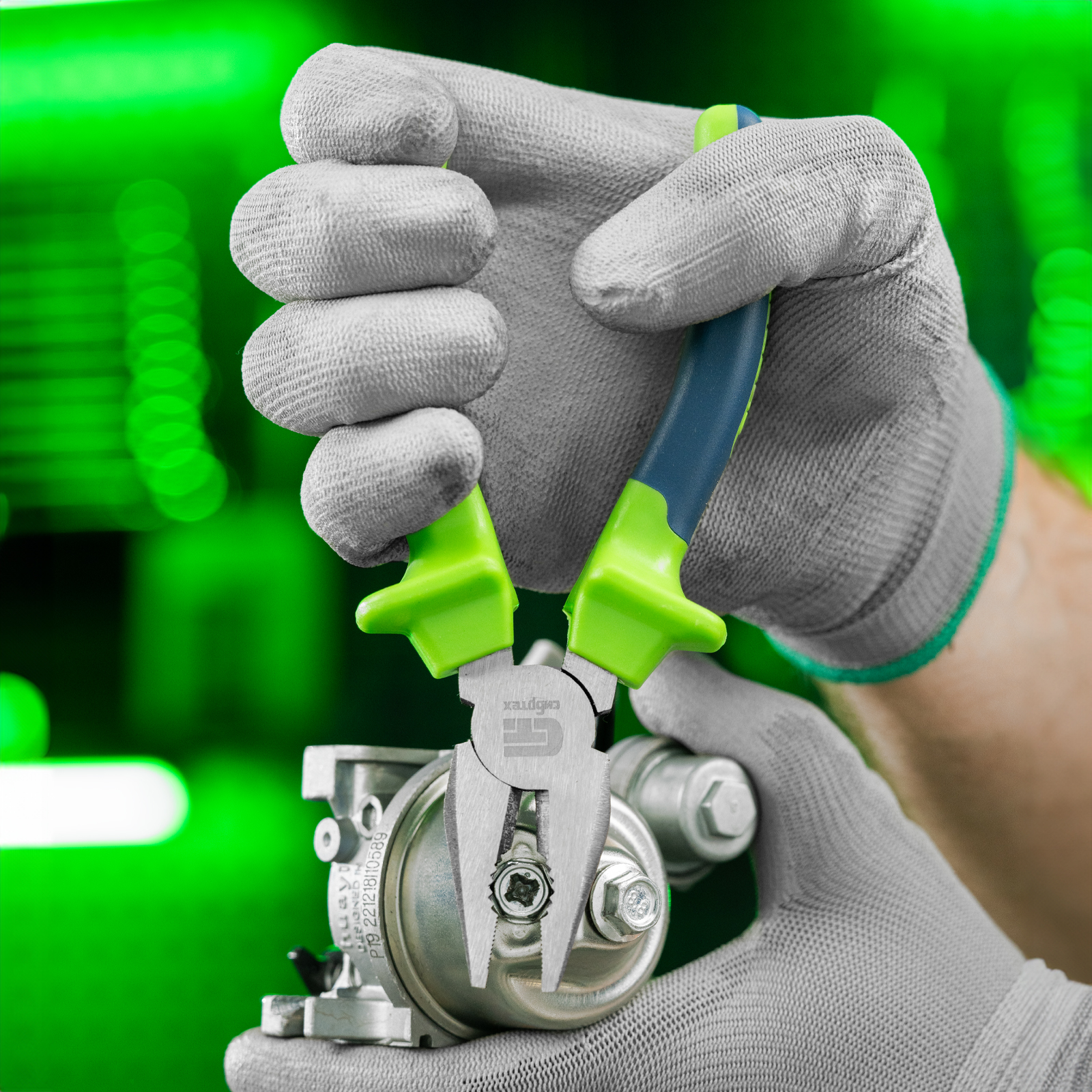 Плоскогубцы комбинированные, 160 мм, двухкомпонентные рукоятки Сибртех