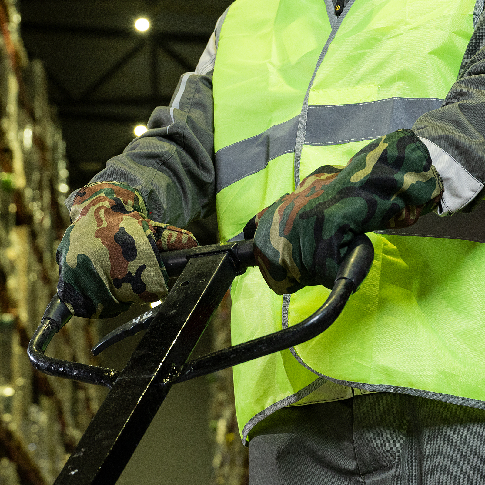 Рукавицы зимние, защита от пониж температур и мех воздействий, утеплитель ватин, камуфляж Сибртех