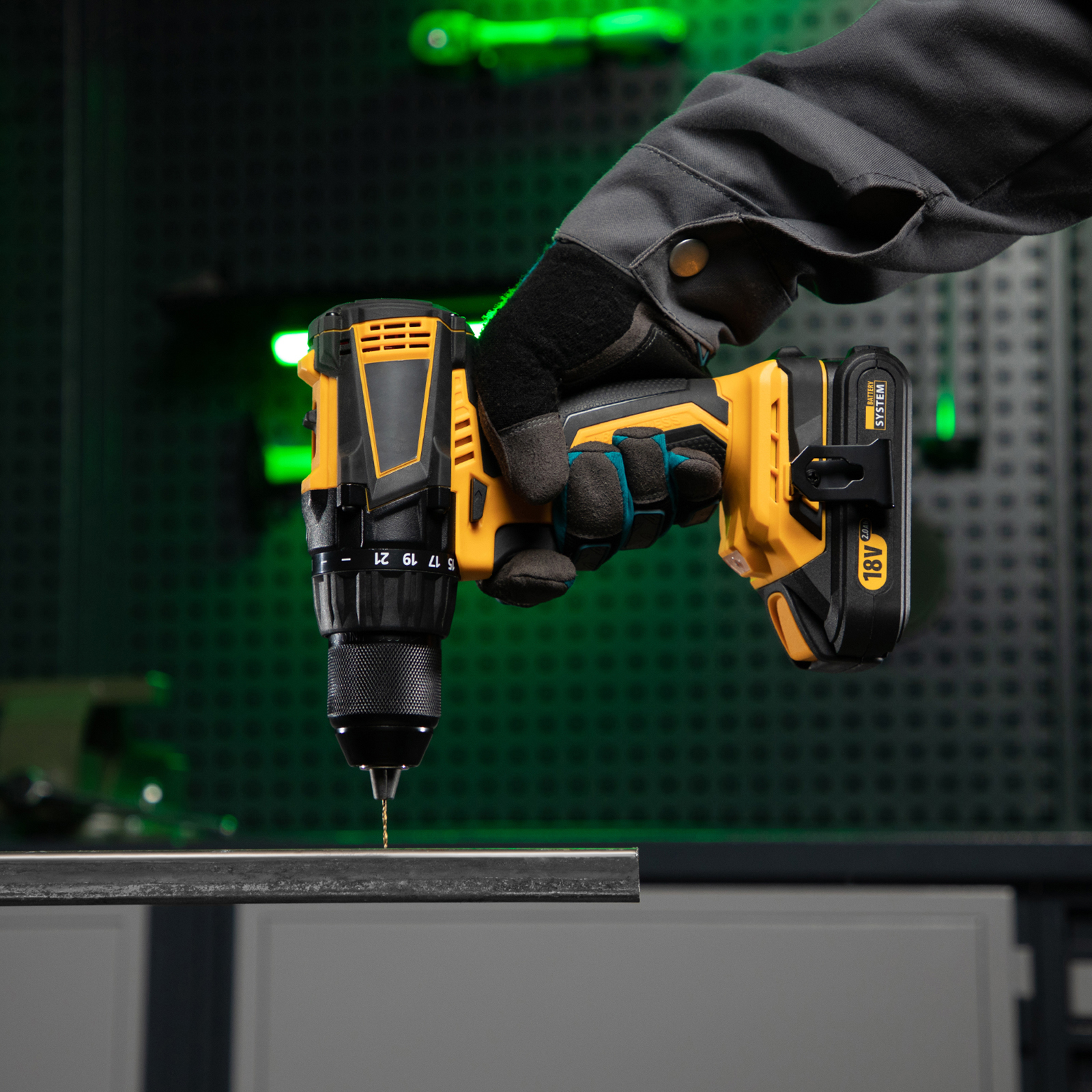 Набор нитридтитановых сверл по металлу, 1.5-6.5 мм. (через 0.5 мм.+3.2 мм, 4.8 мм.) НSS 13 шт Сибртех